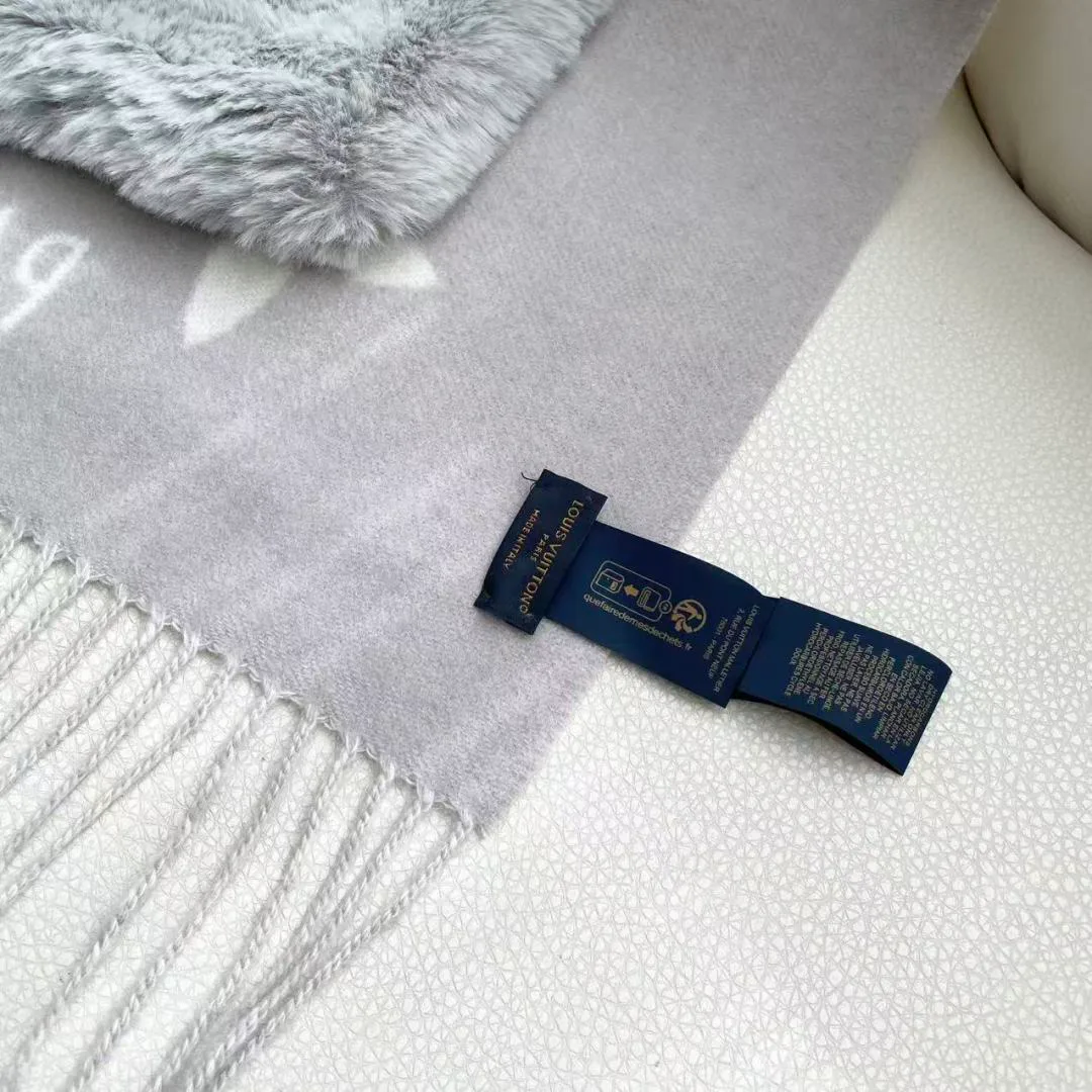 Шарфы Louis Vuitton 318401