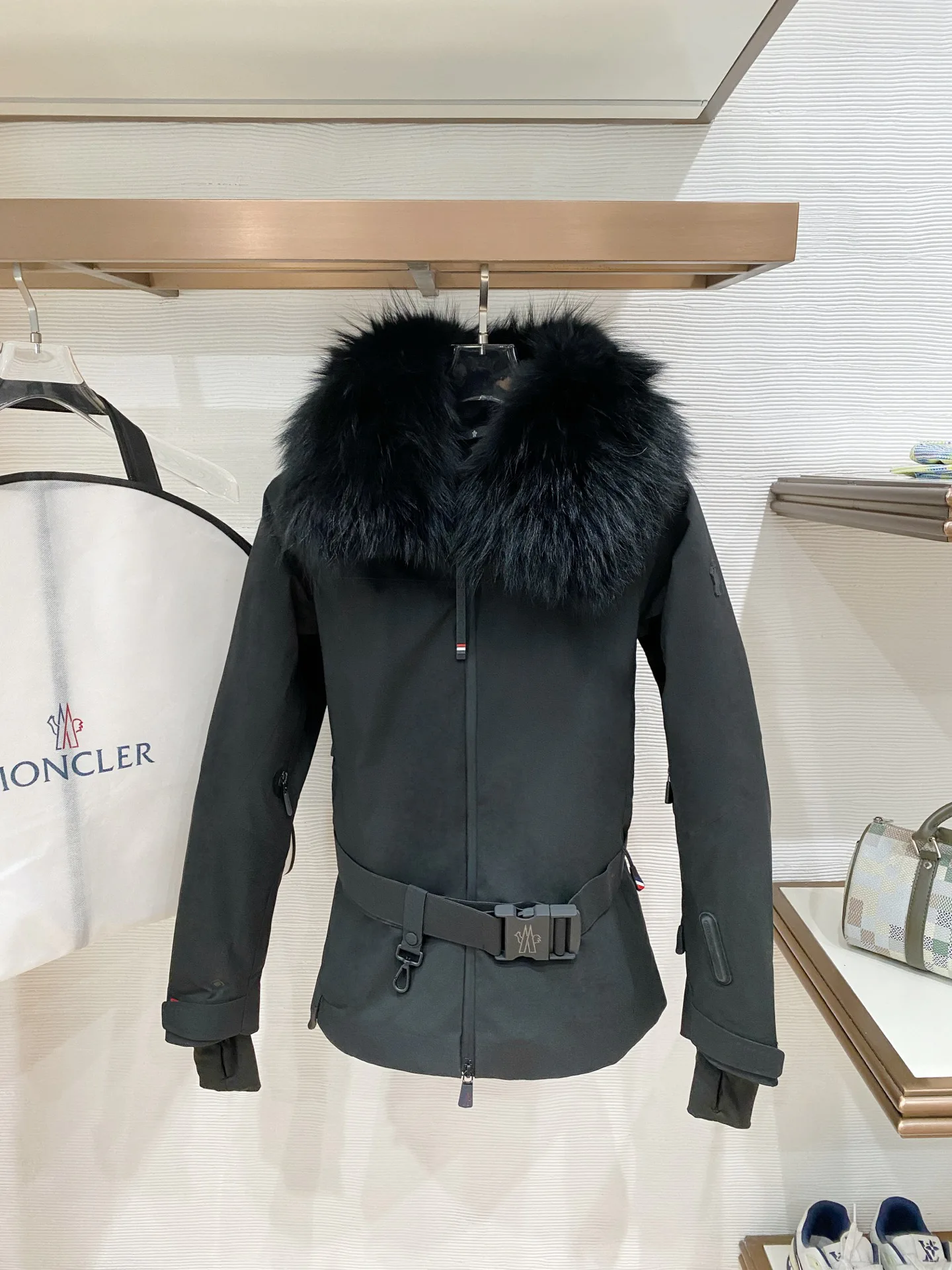 Куртки И Пуховики Женские Moncler 17717054