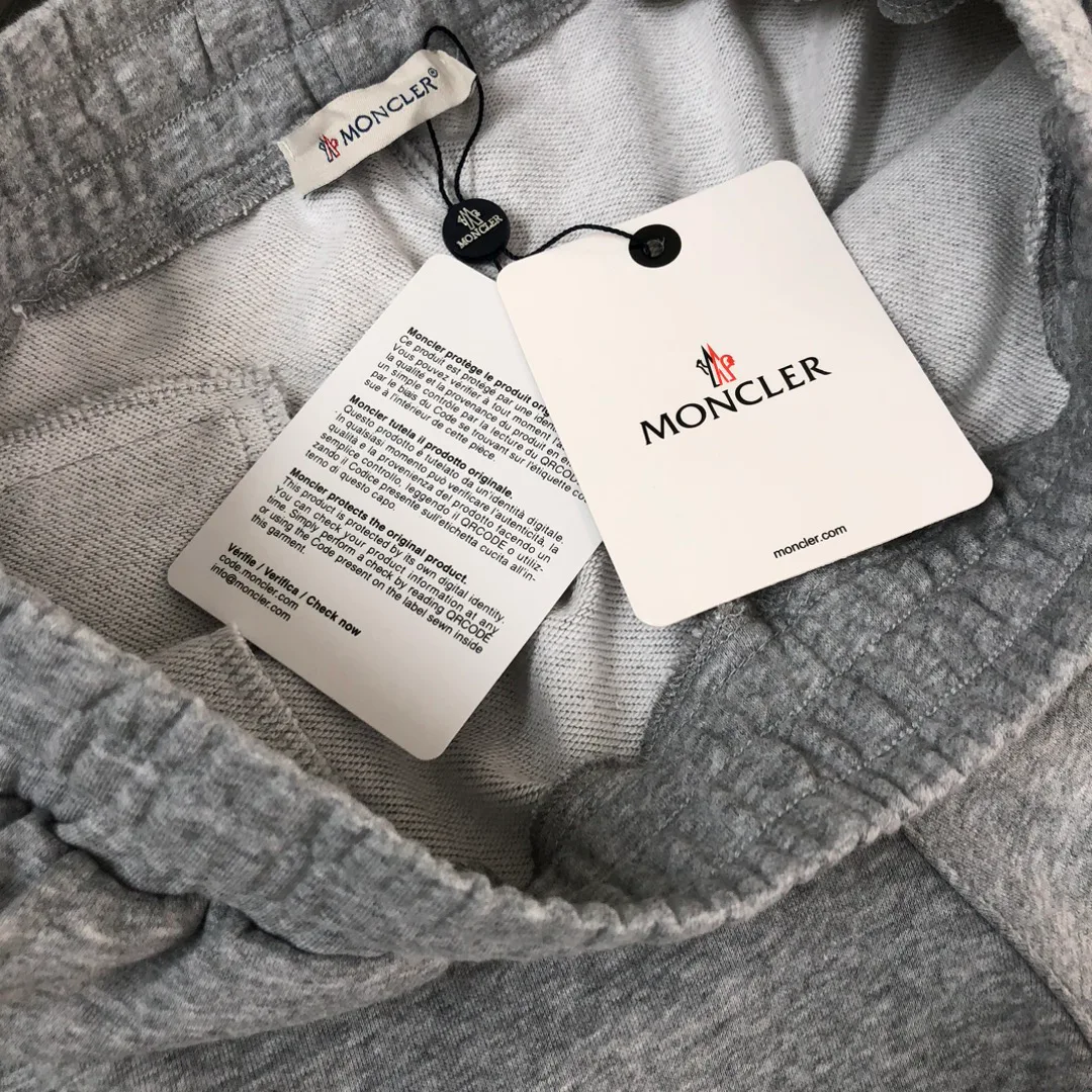 Шорты Женские Moncler 11615940