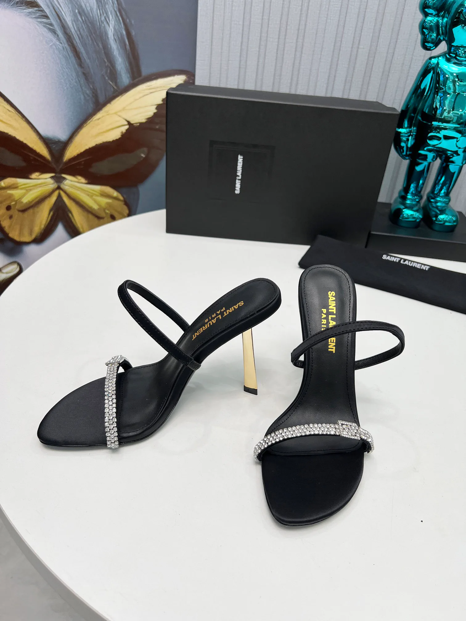 Босоножки Женские Saint Laurent 7184889