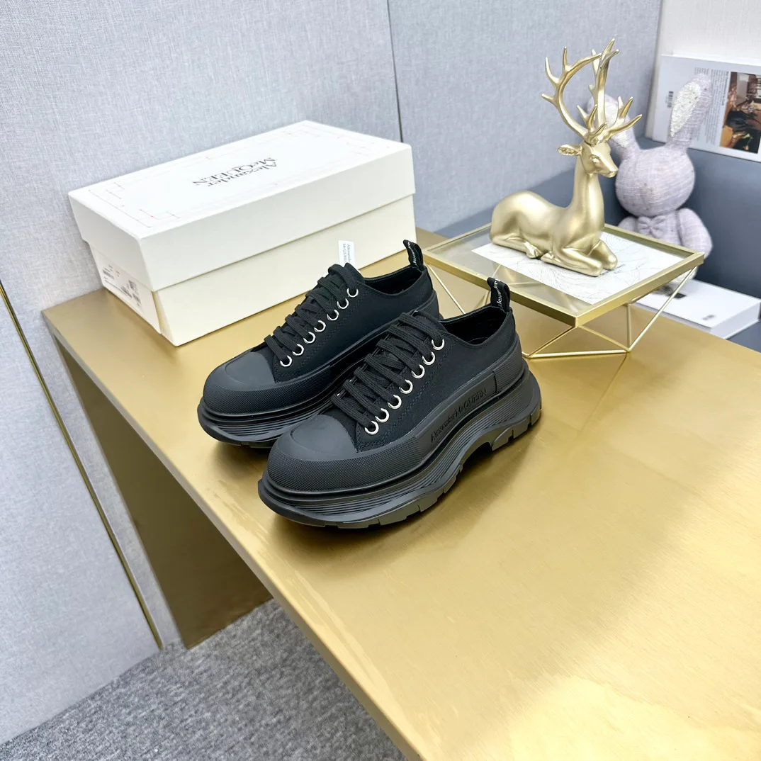 Кроссовки Женские Alexander Mcqueen 18397469