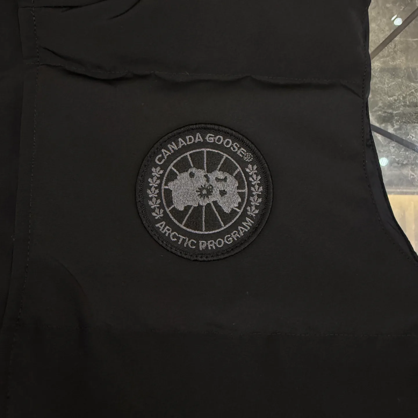 Жилеты Женские Canada Goose 17949424