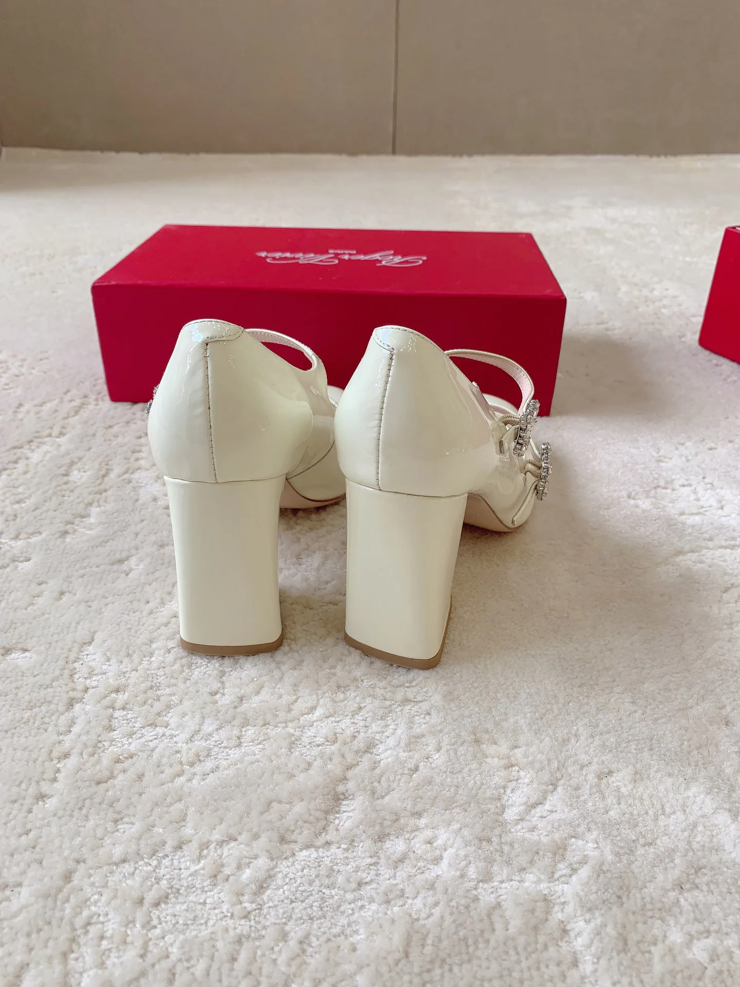 Туфли Женские Roger Vivier 17745810