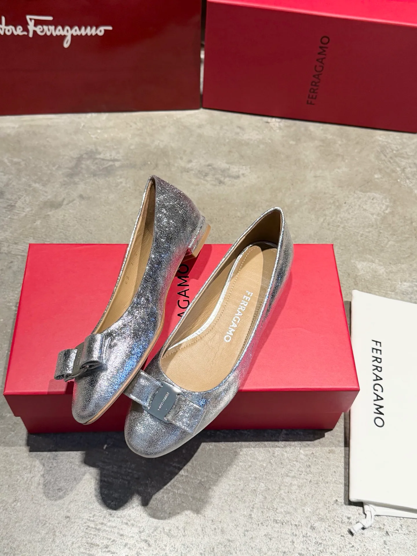 Балетки Женские Salvatore Ferragamo 18731767