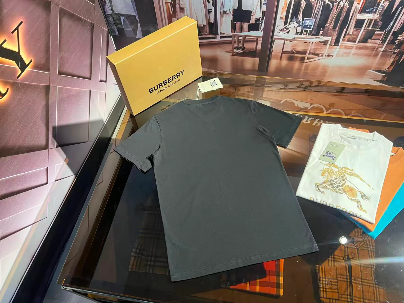 Футболки Женские Burberry 9867372