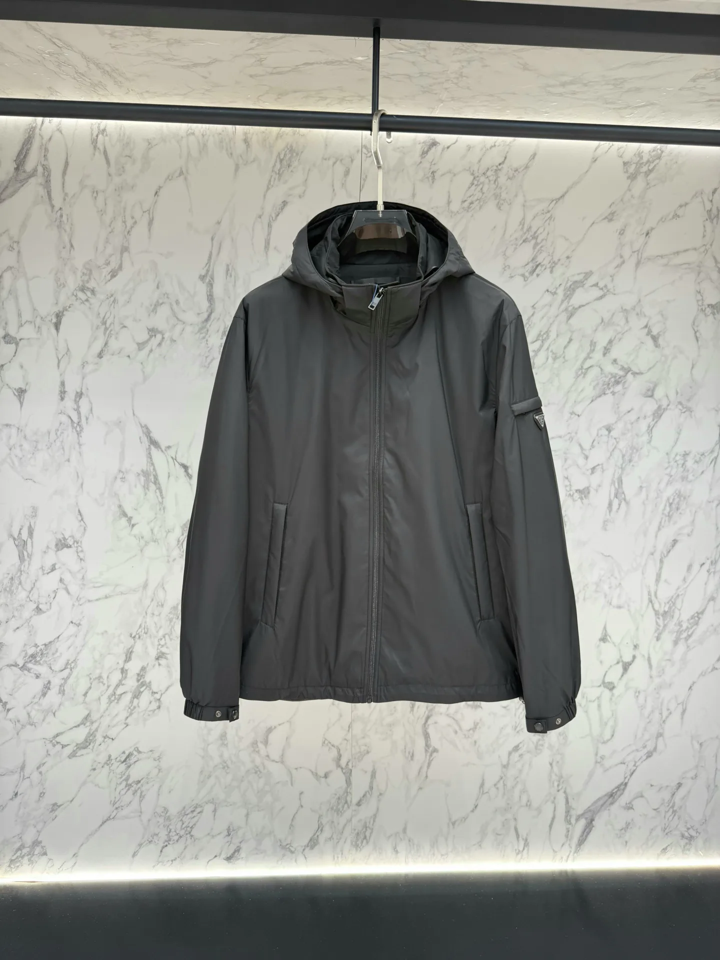 Куртки И Пуховики Женские Prada 17944117