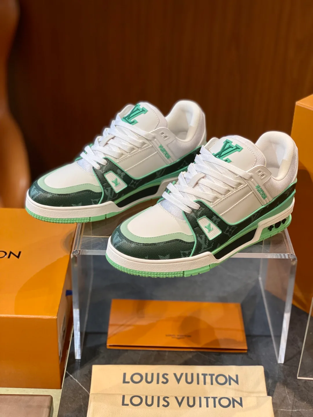 Кроссовки Женские Louis Vuitton 10471764