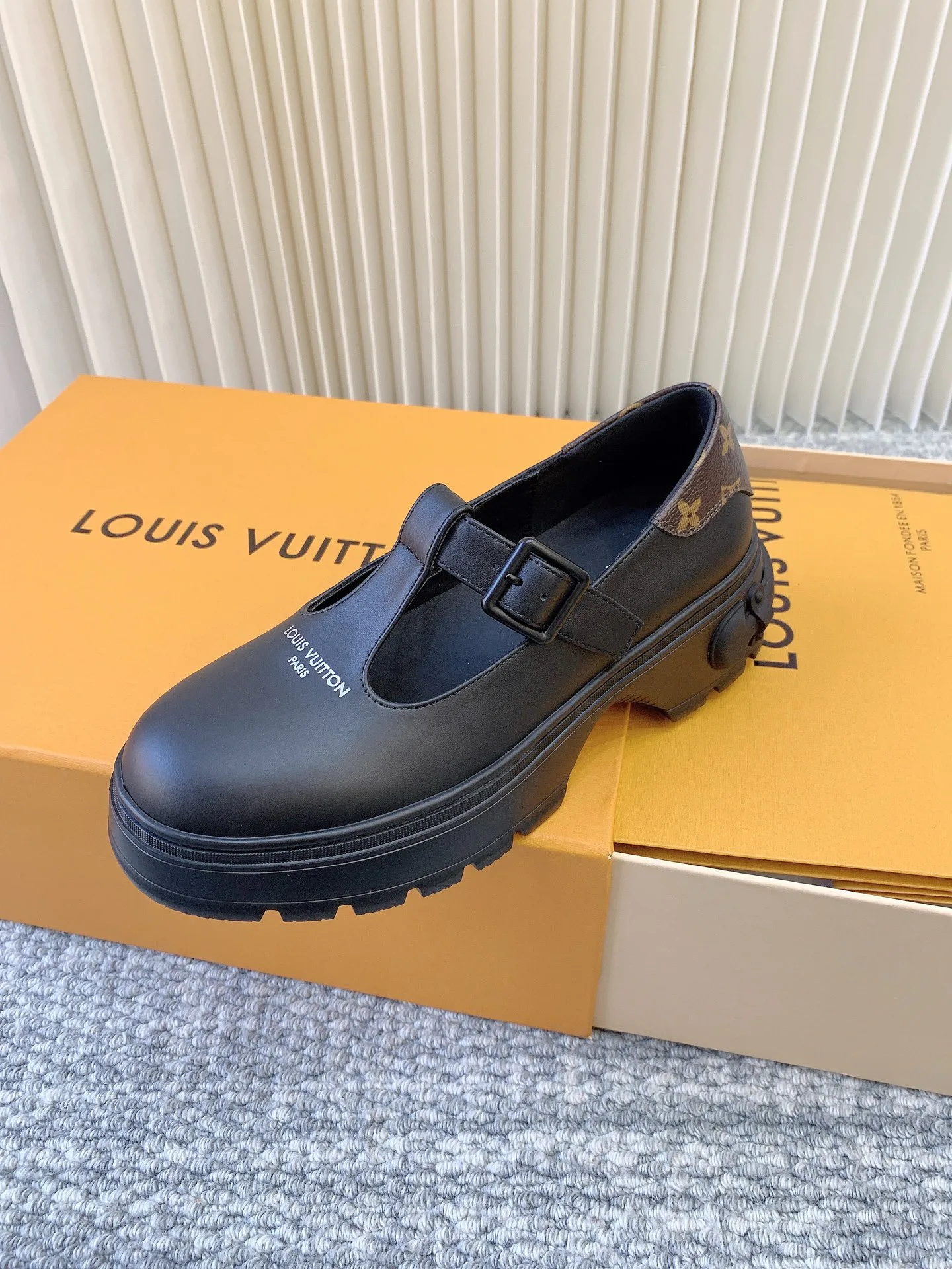 Туфли Женские Louis Vuitton 1474353