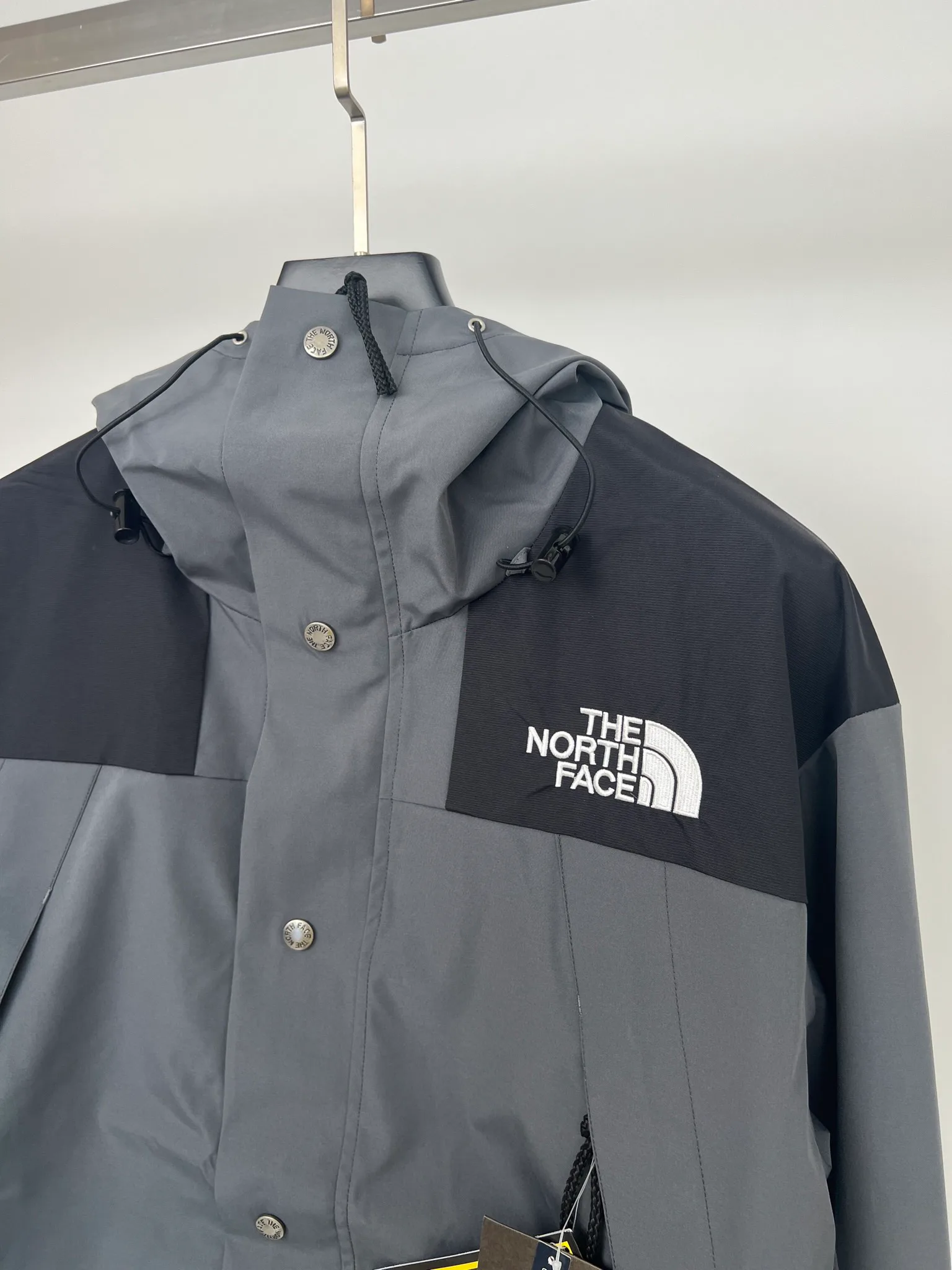 Куртки И Пуховики Женские The North Face 18416093