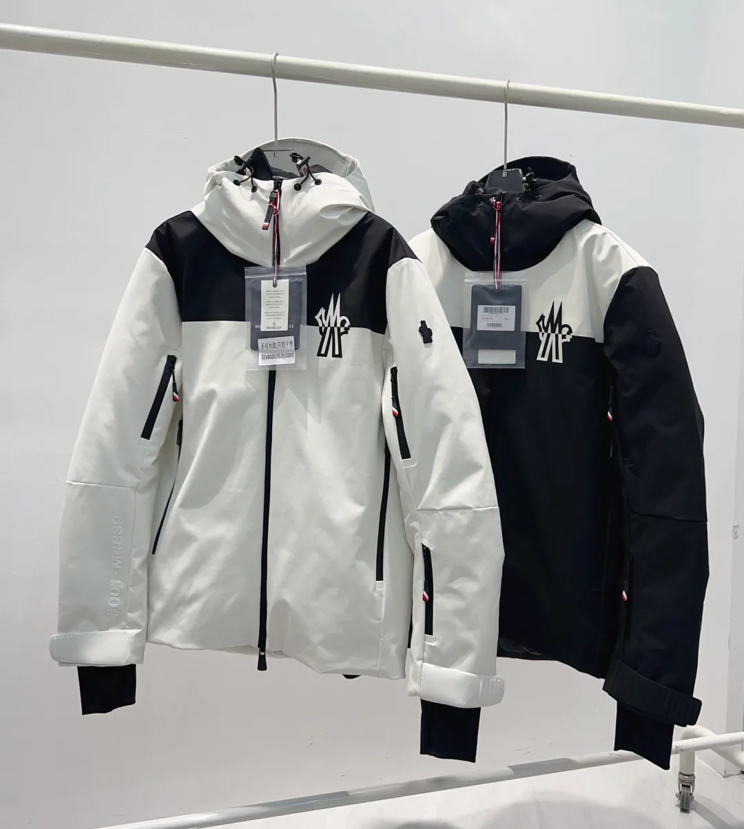 Куртки И Пуховики Женские Moncler 4764194