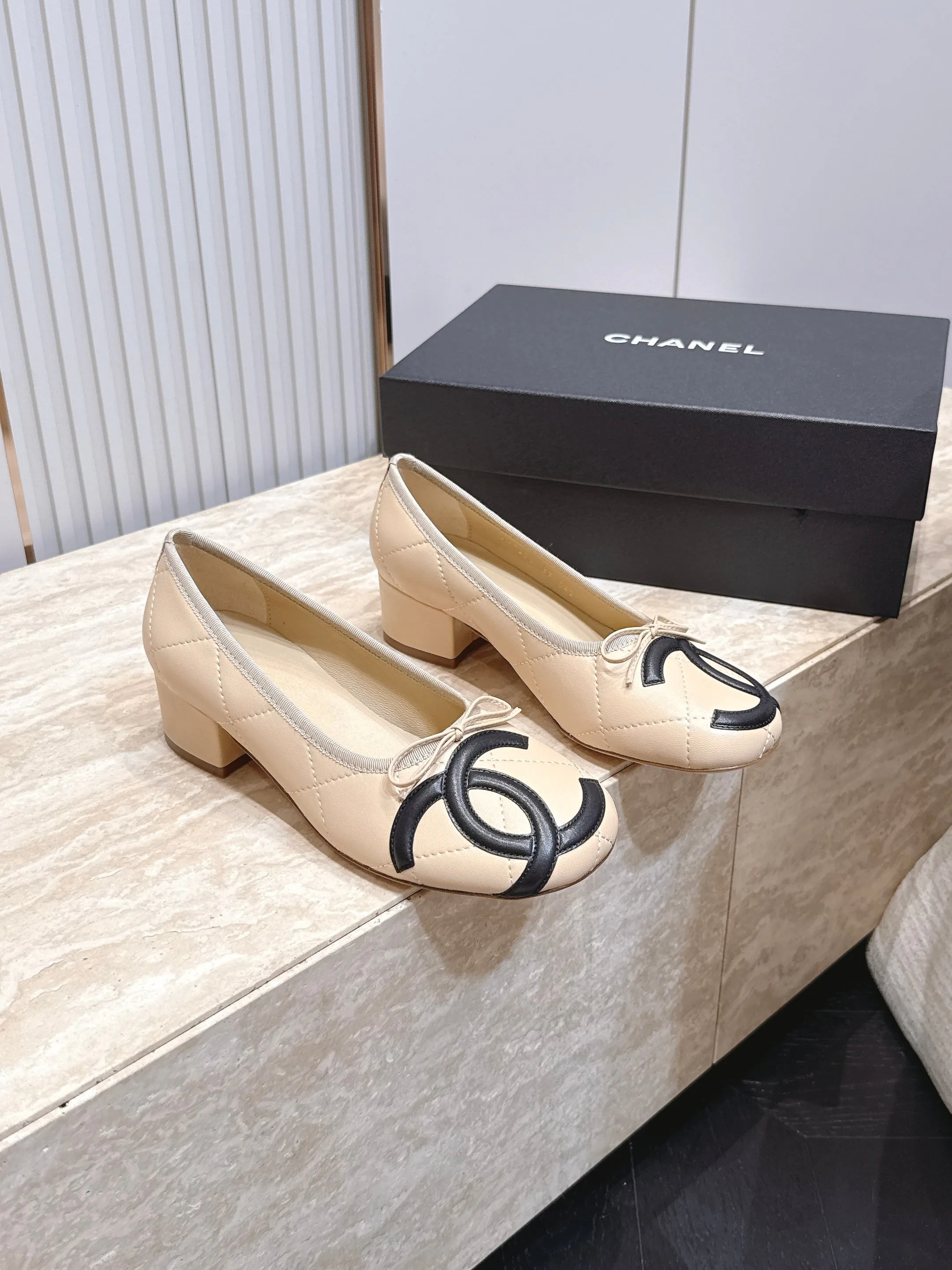 Туфли Женские Chanel 18025875