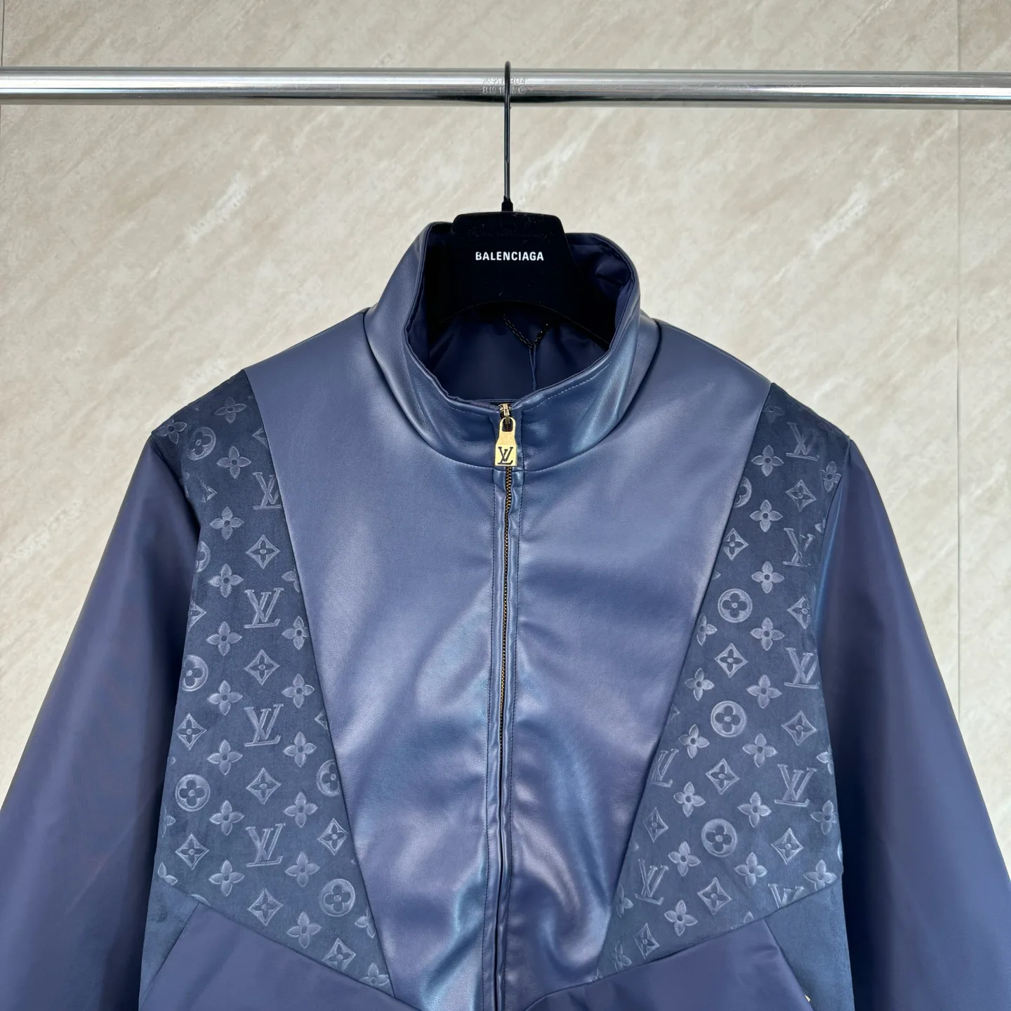 Куртки И Пуховики Женские Louis Vuitton 869277