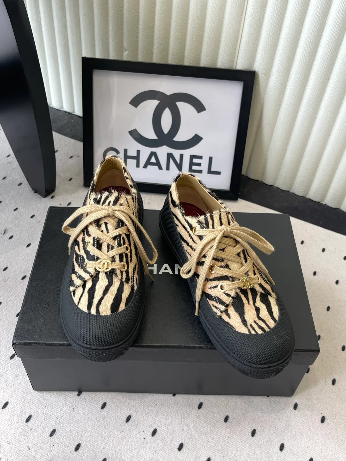 Кроссовки Женские Chanel 18069872
