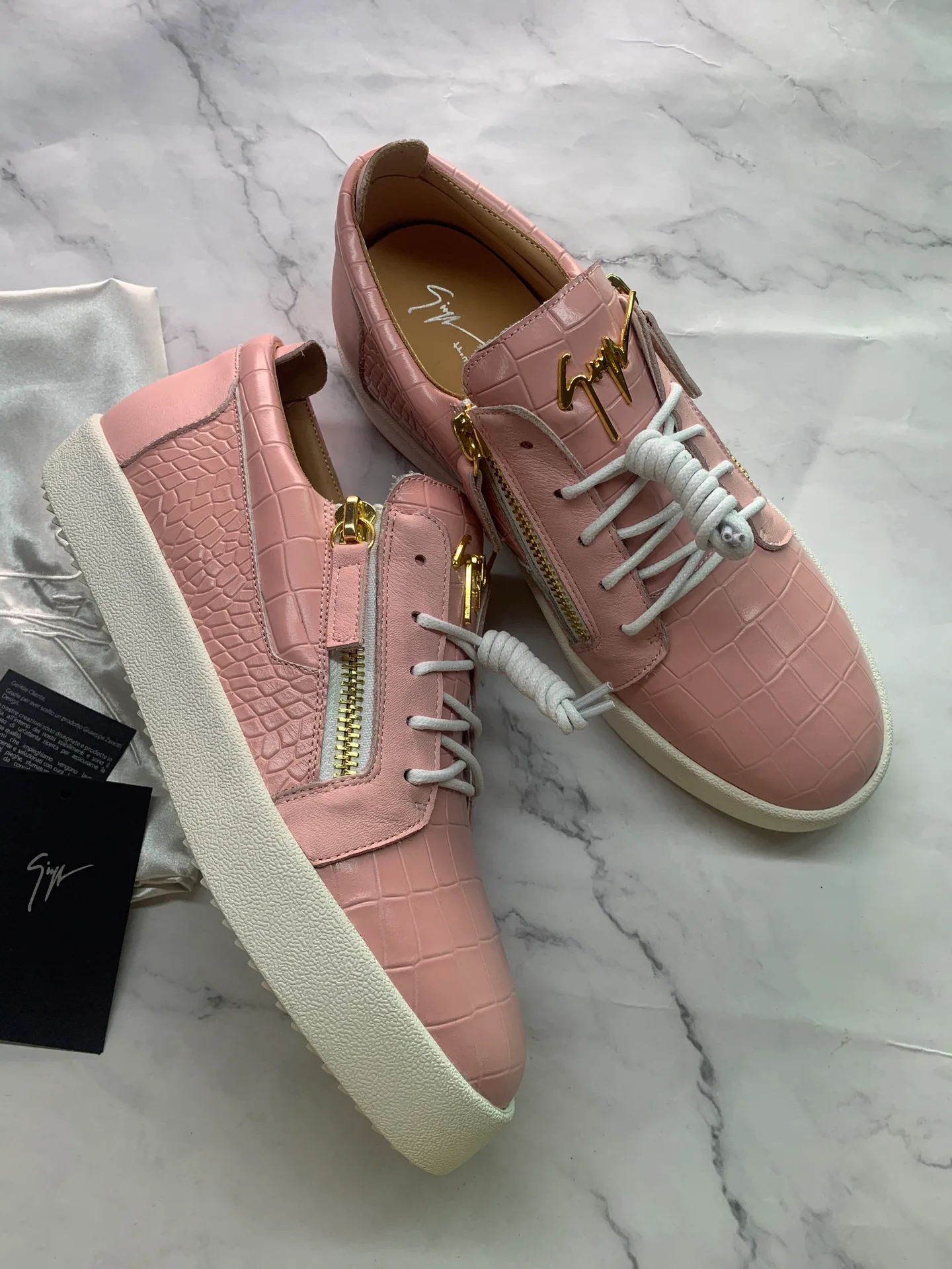 Кроссовки Женские Giuseppe Zanotti 17955599