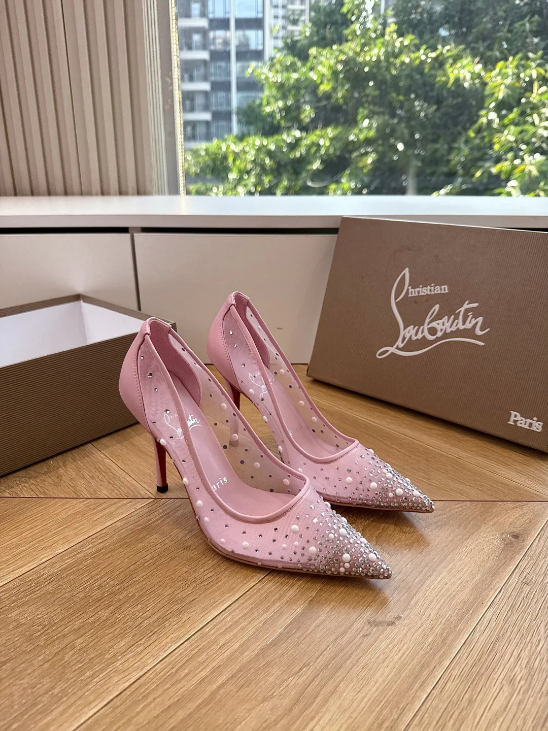 Туфли Женские Christian Louboutin 17480779
