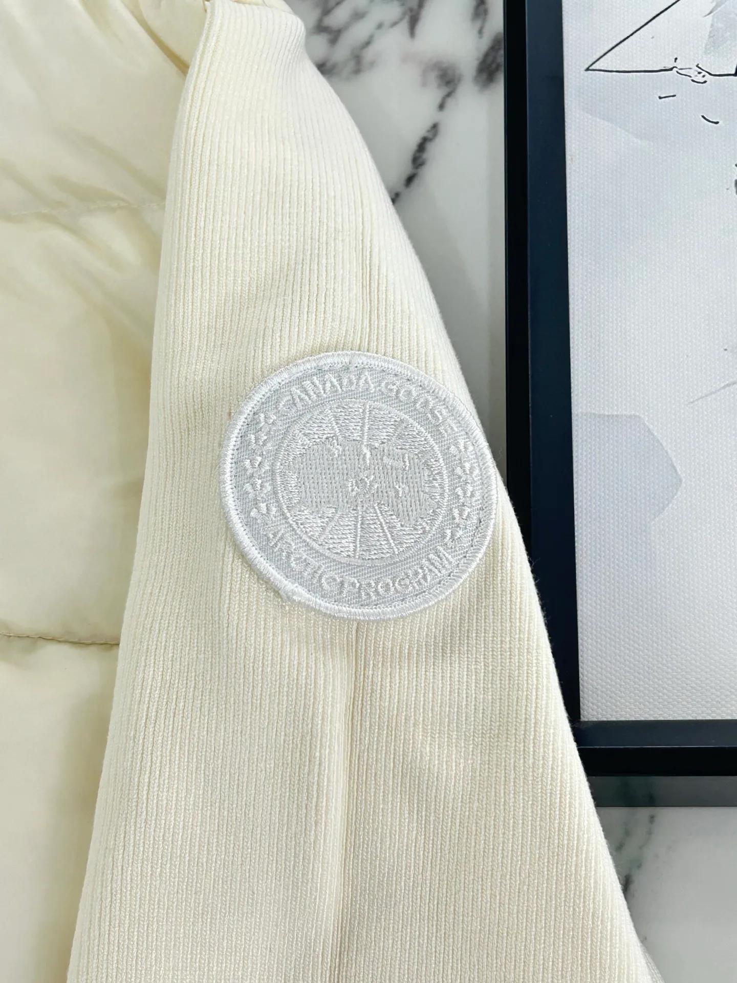 Куртки И Пуховики Мужские Canada Goose 18231172