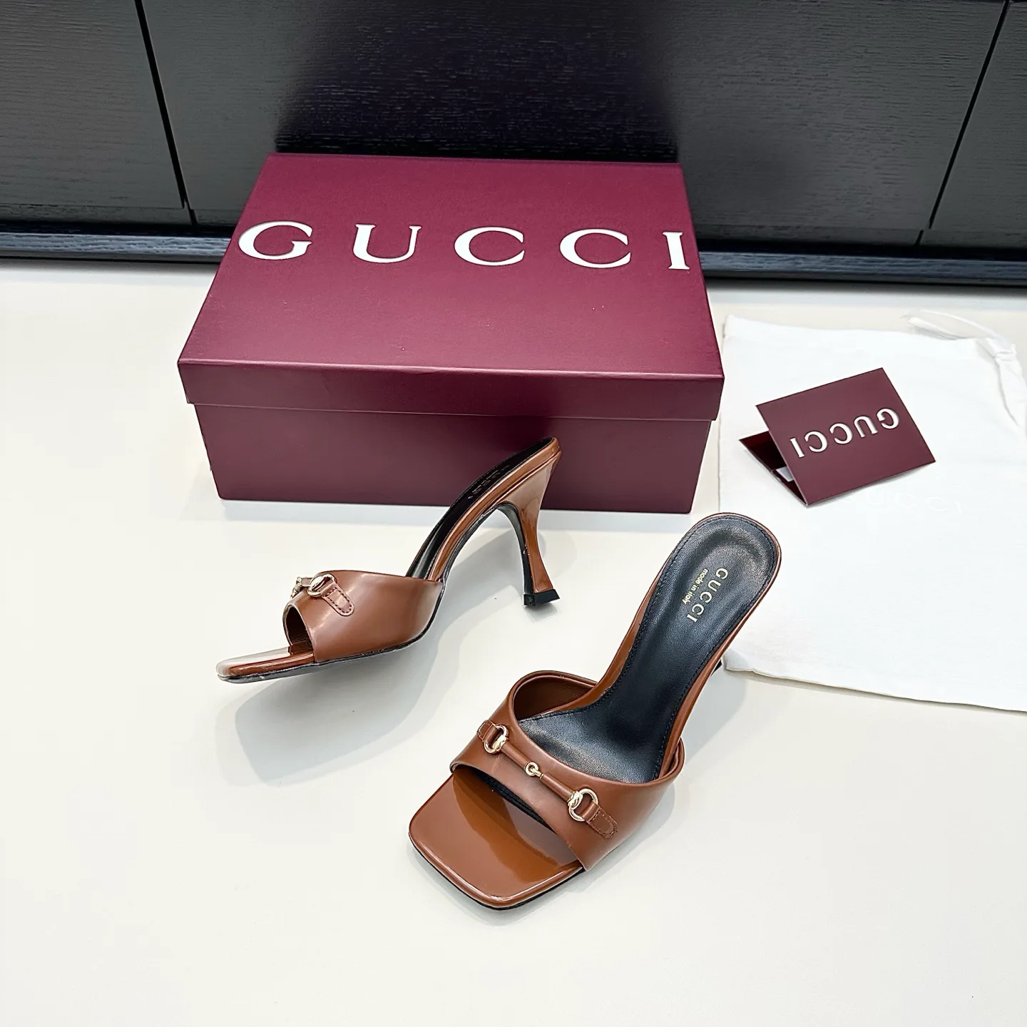 Босоножки Женские Gucci 17614699