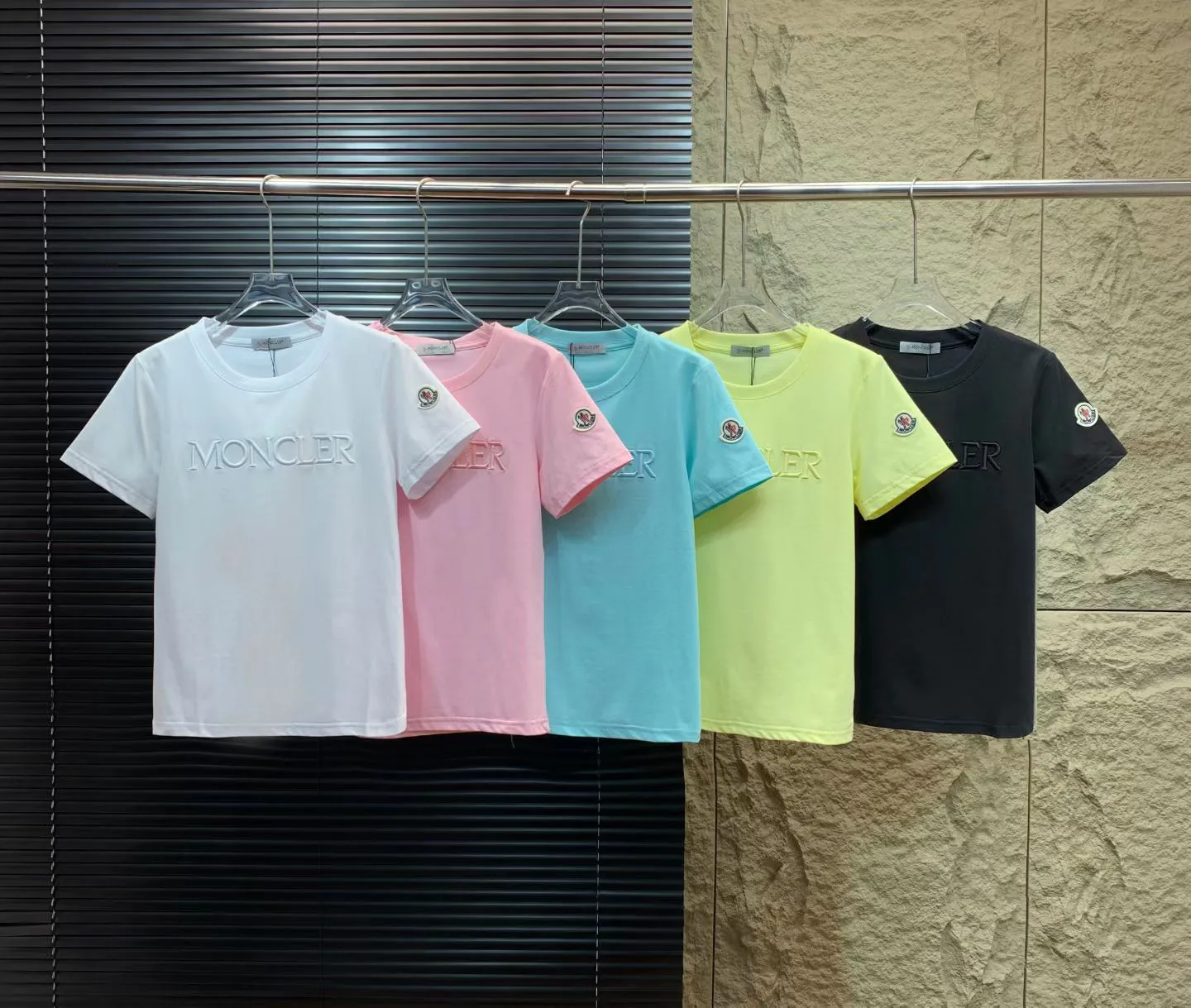 Футболки Женские Moncler 1495491