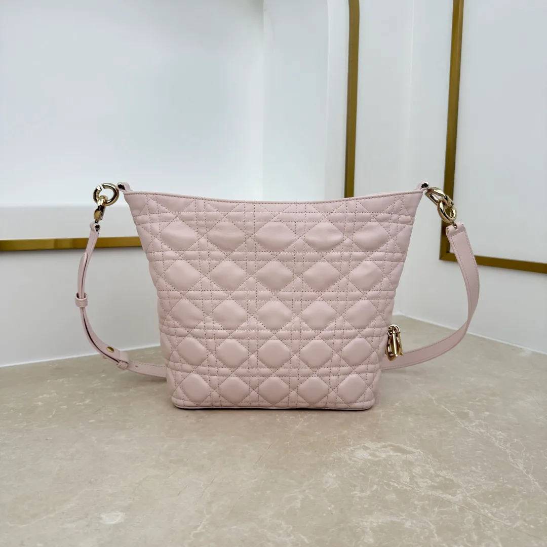 Классические Сумки Женские Christian Dior 18116294