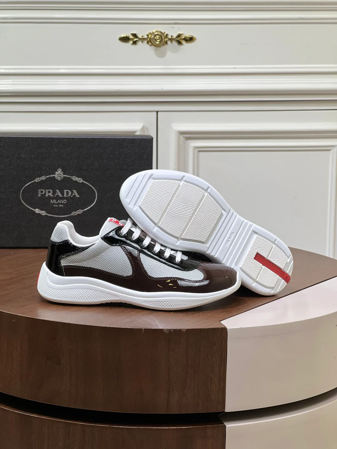 Кроссовки Женские Prada 17682034