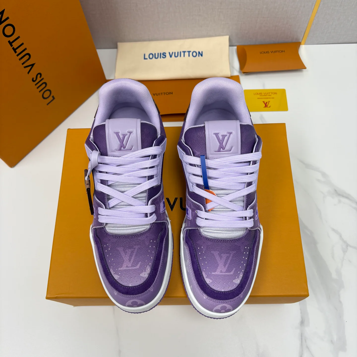 Кроссовки Женские Louis Vuitton 13140857