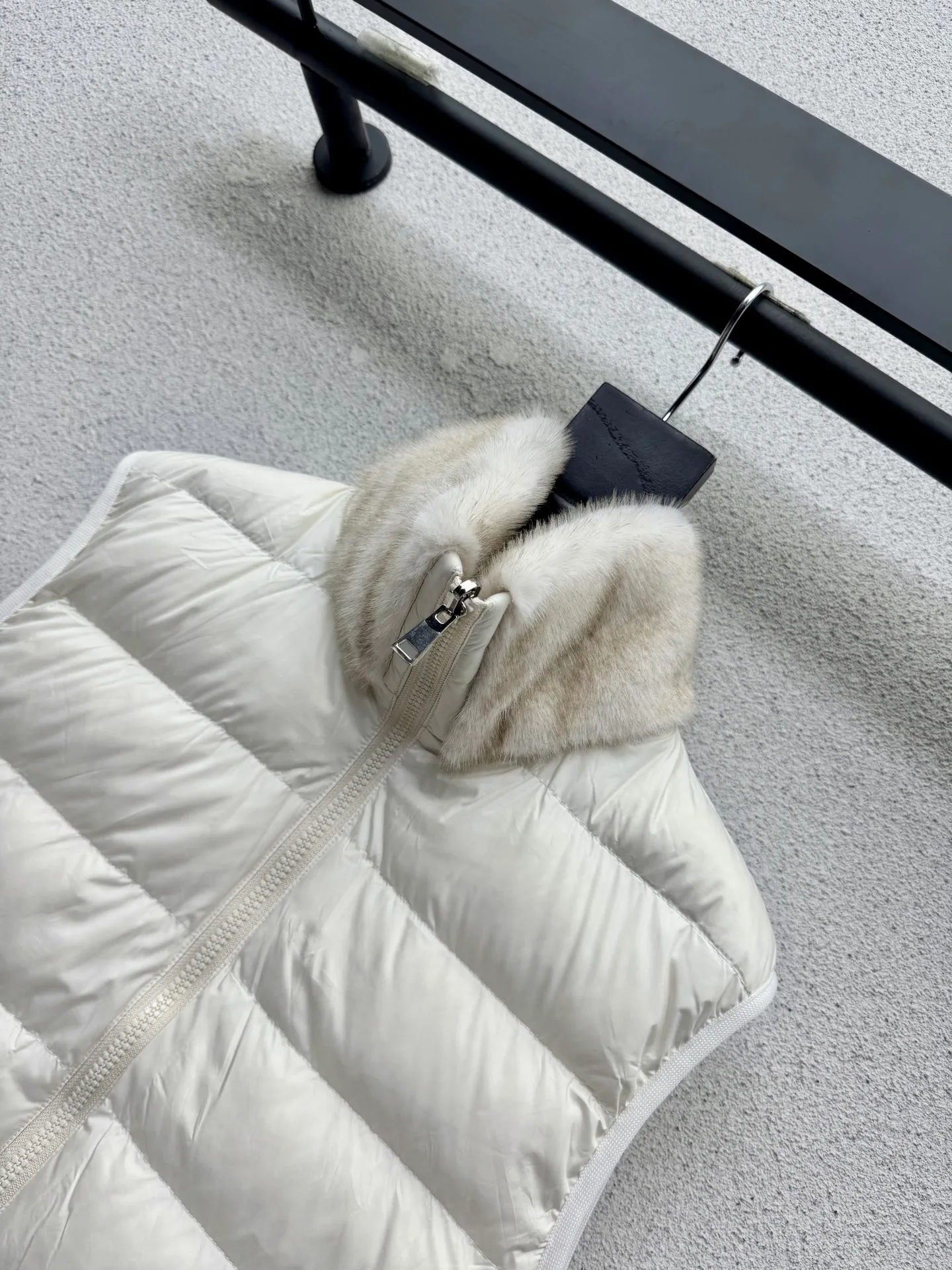 Куртки И Пуховики Женские Moncler 19057909