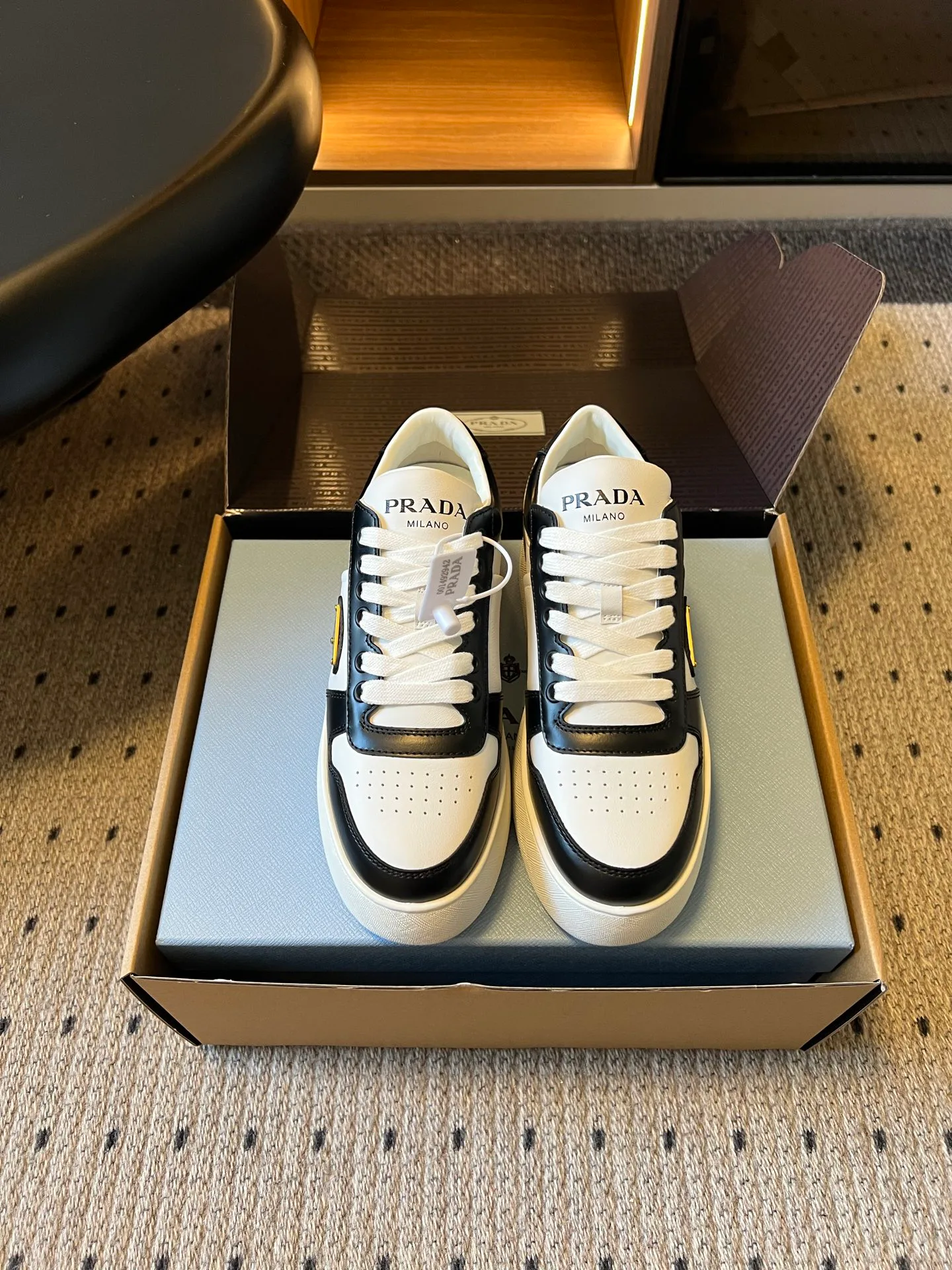 Кроссовки Женские Prada 20149950