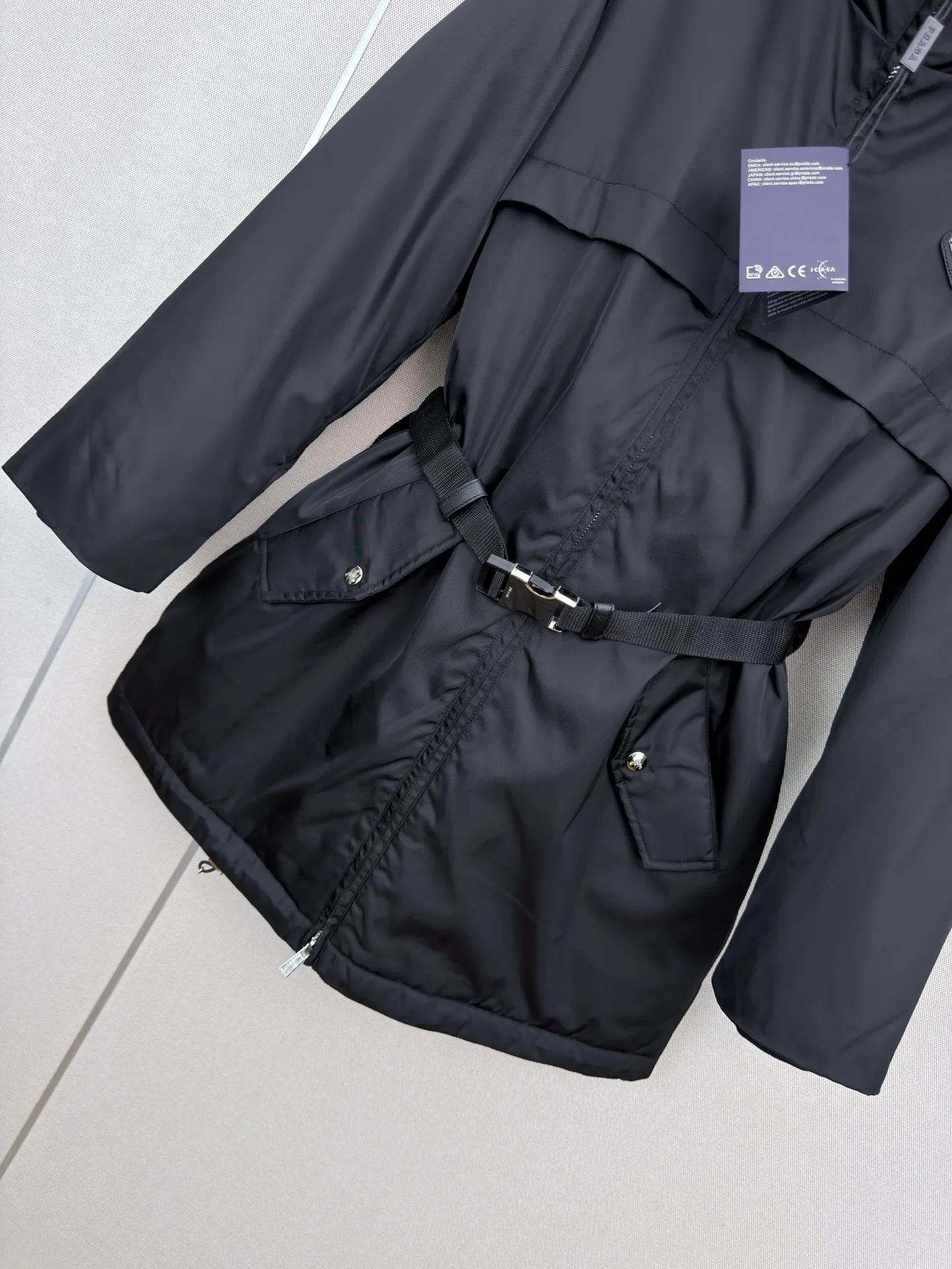 Куртки И Пуховики Женские Prada 18108499