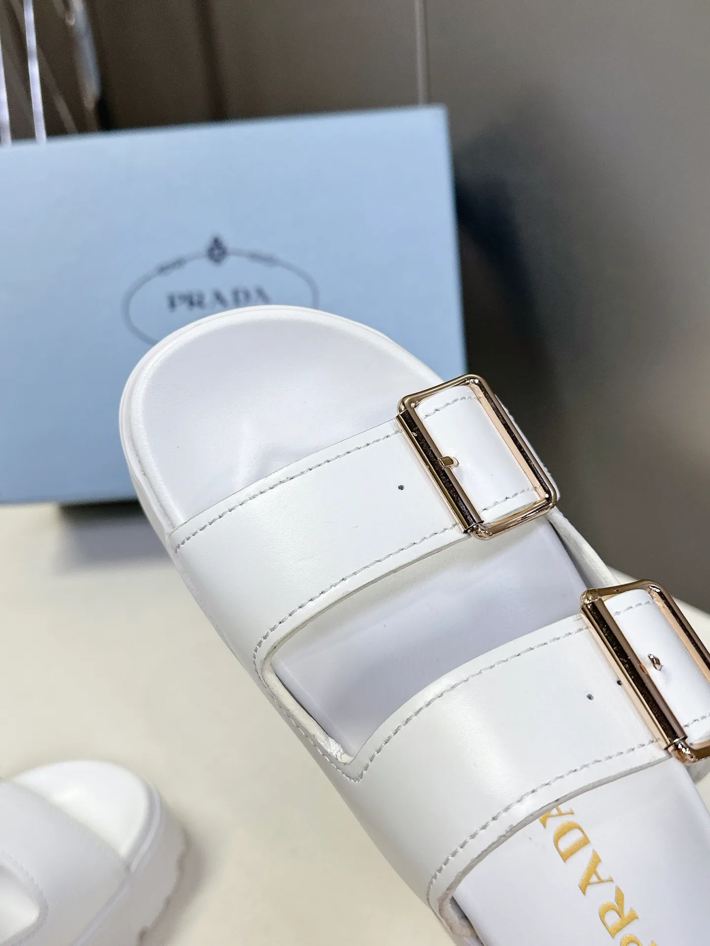 Шлепанцы Женские Prada 30074