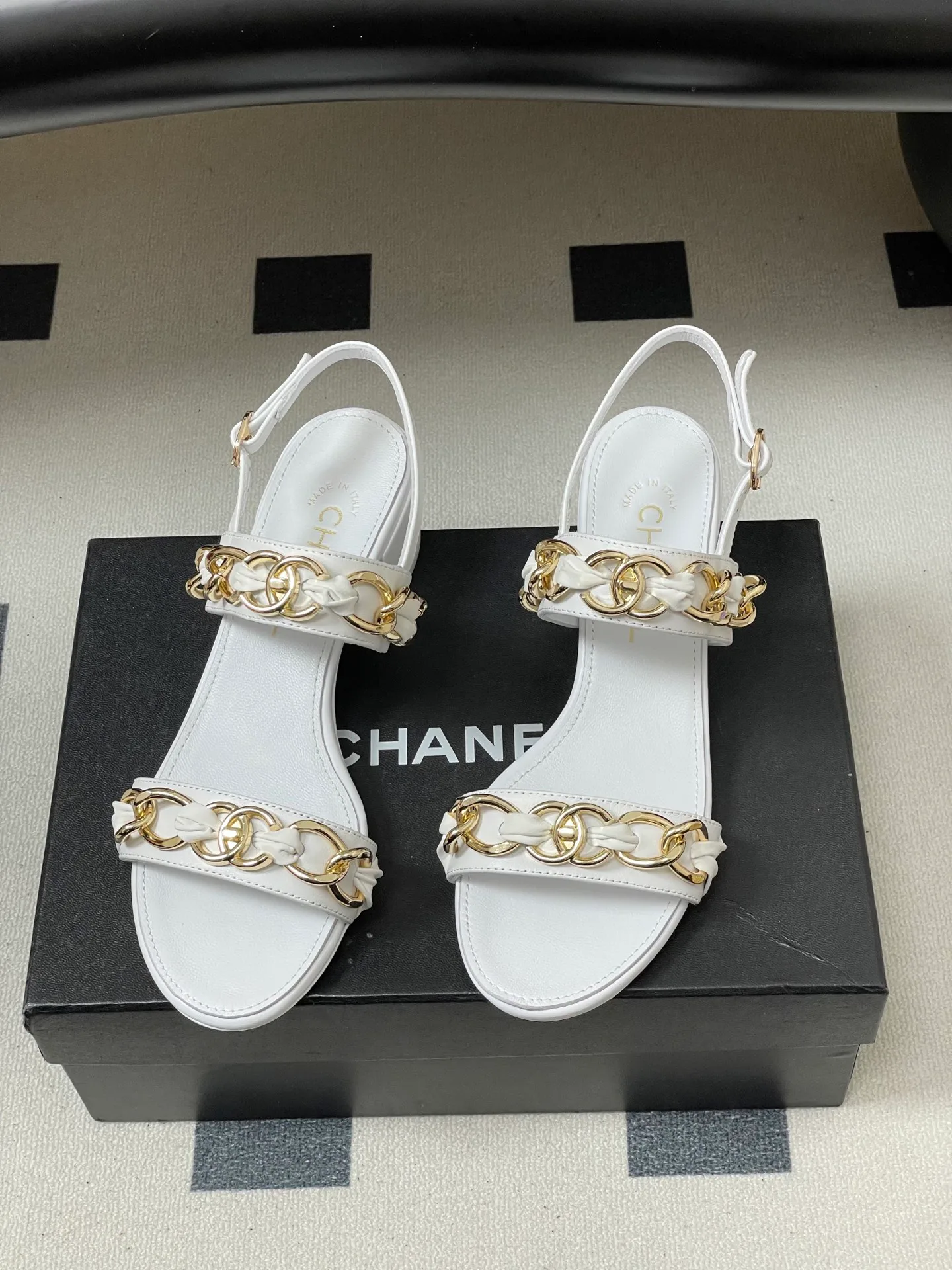 Босоножки Женские Chanel 10993853