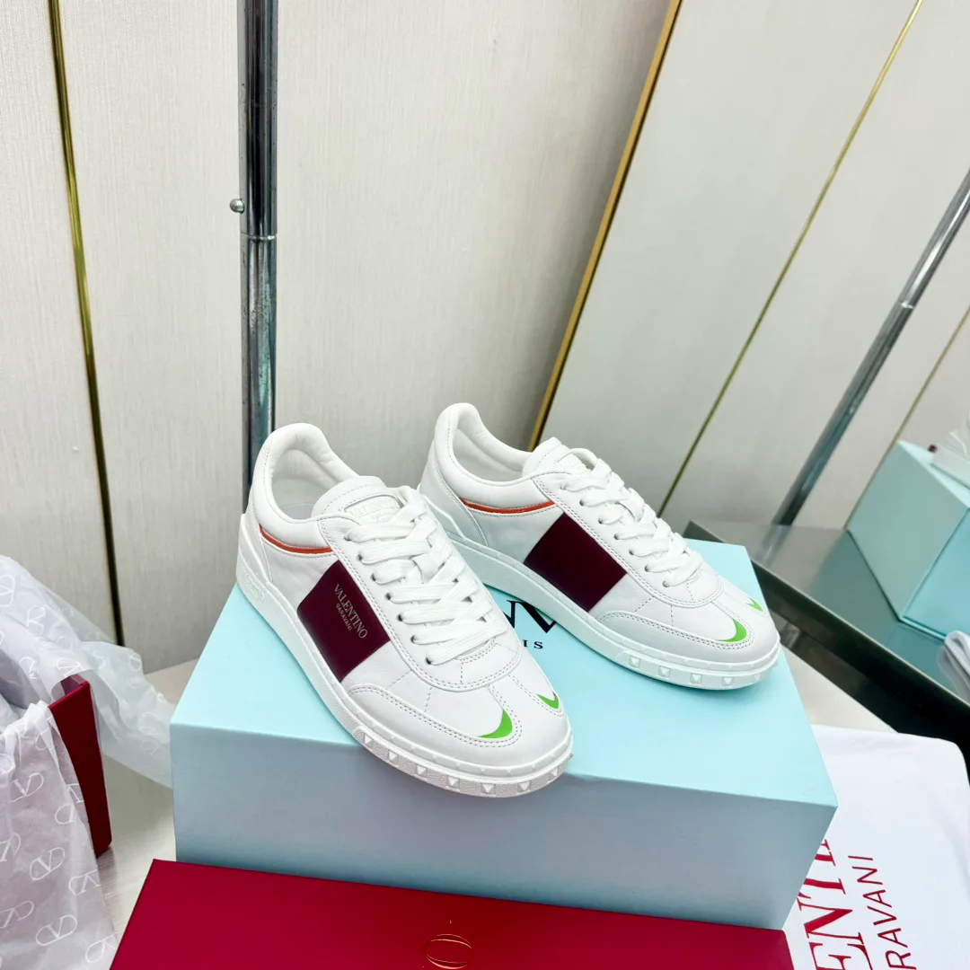 Кроссовки Женские Valentino 17955031