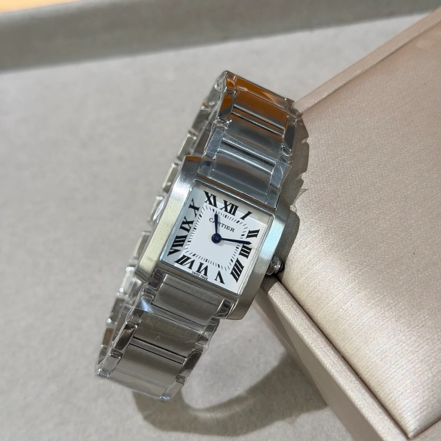 Часы Женские Cartier 17650367