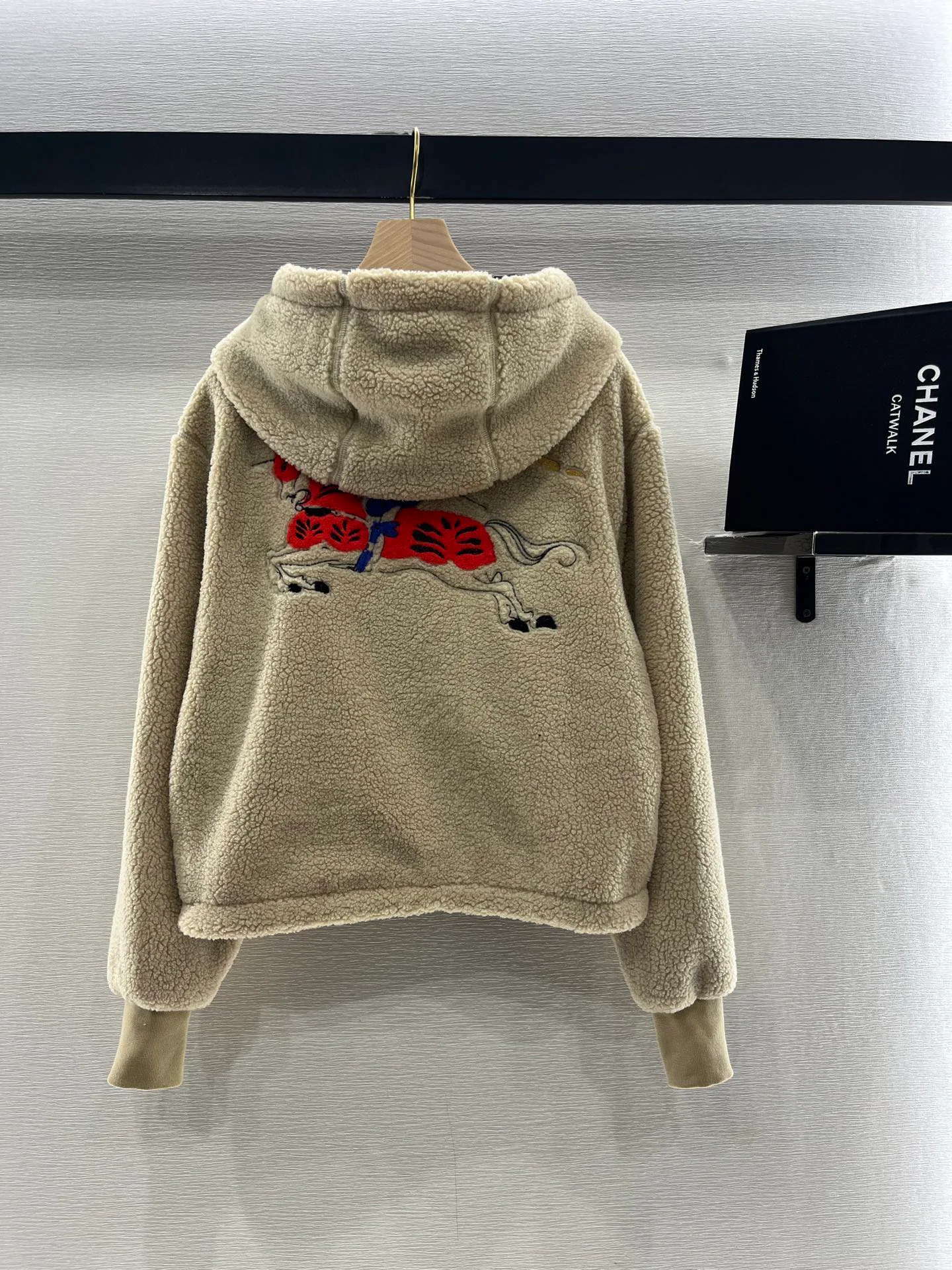 Куртки И Пуховики Женские Burberry 1273186