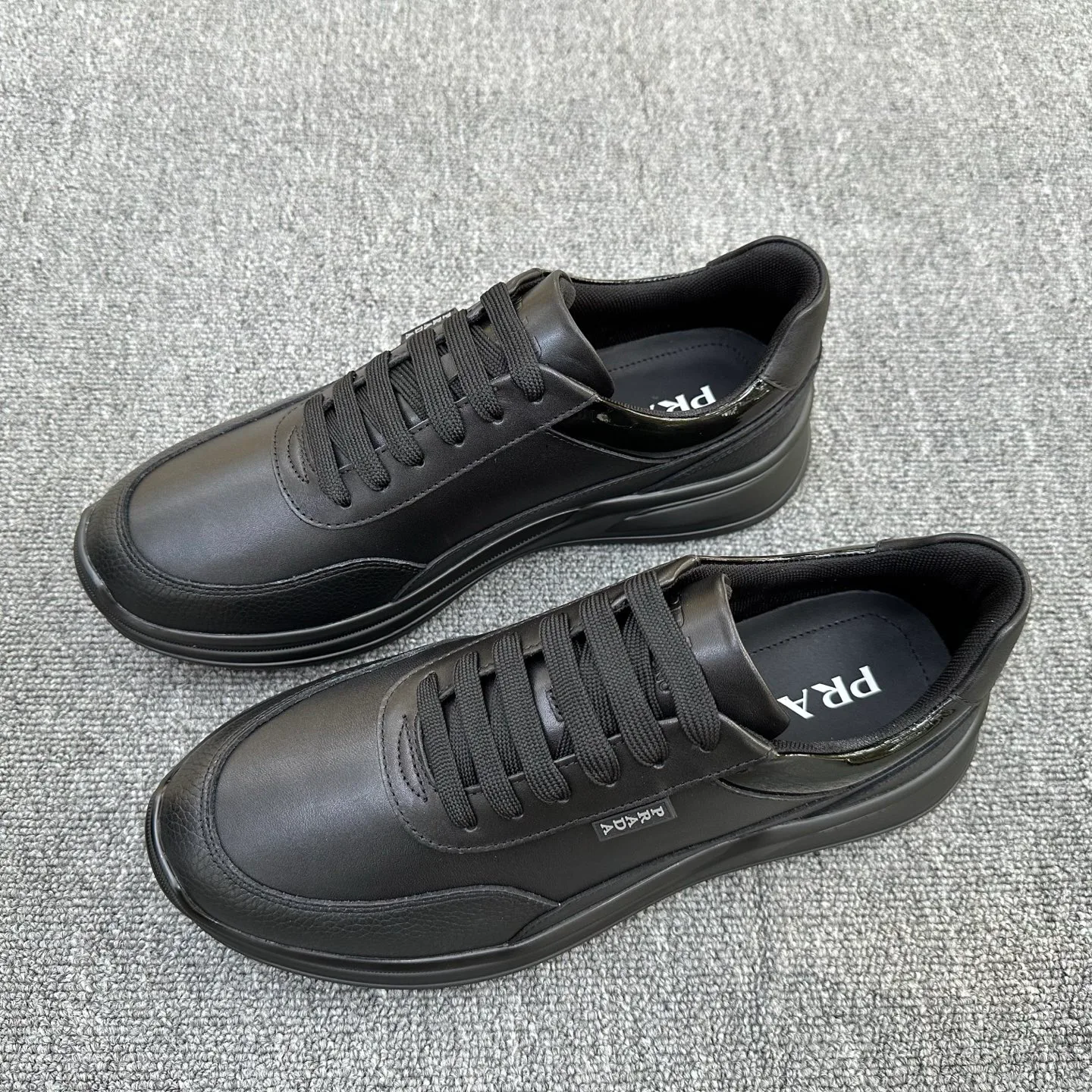 Кроссовки Мужские Prada 18076335