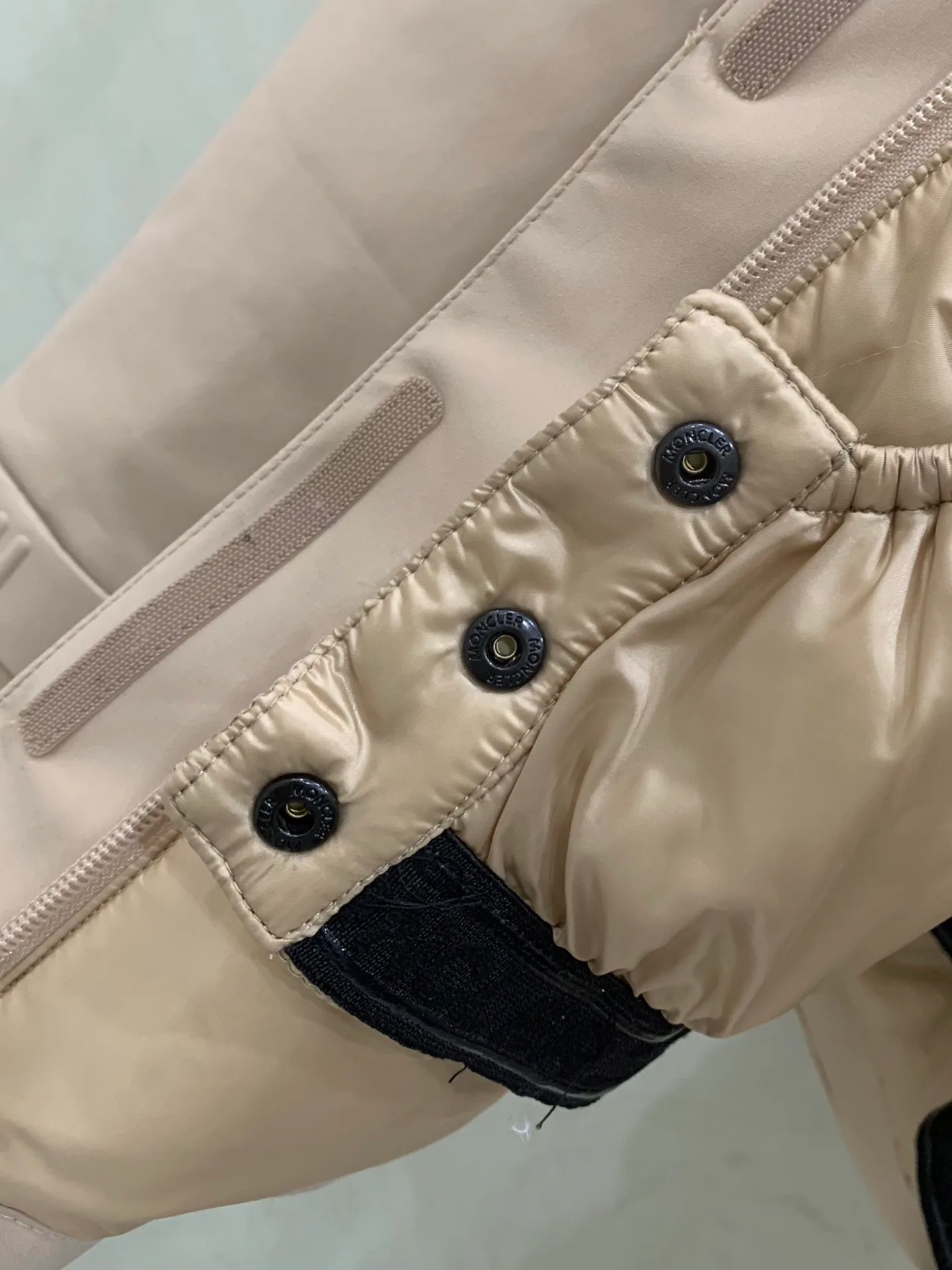 Куртки И Пуховики Женские Moncler 870381