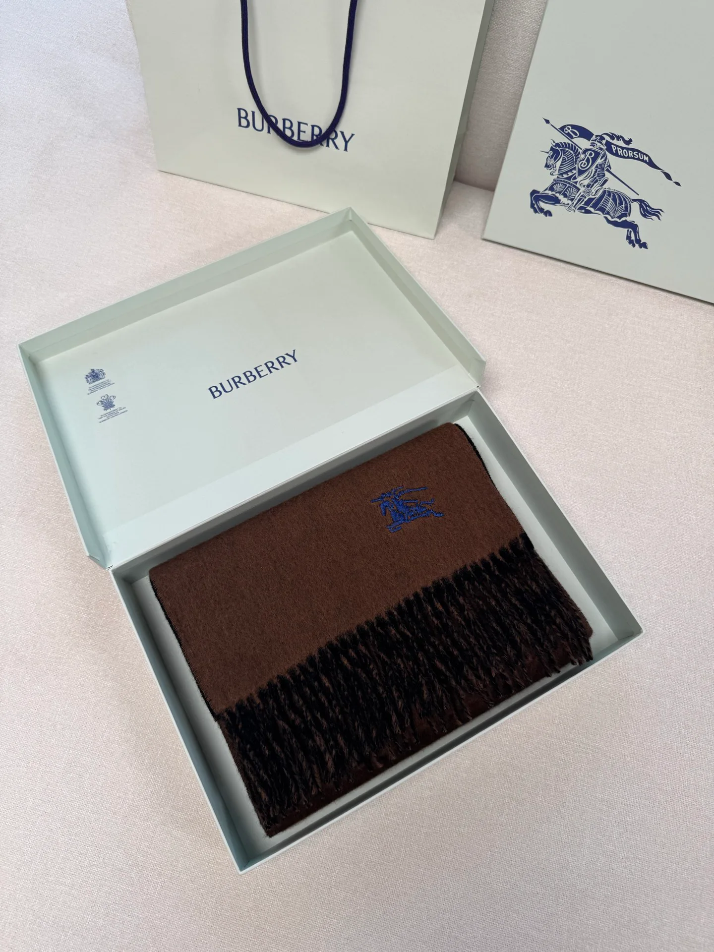 Шарфы Burberry 848585