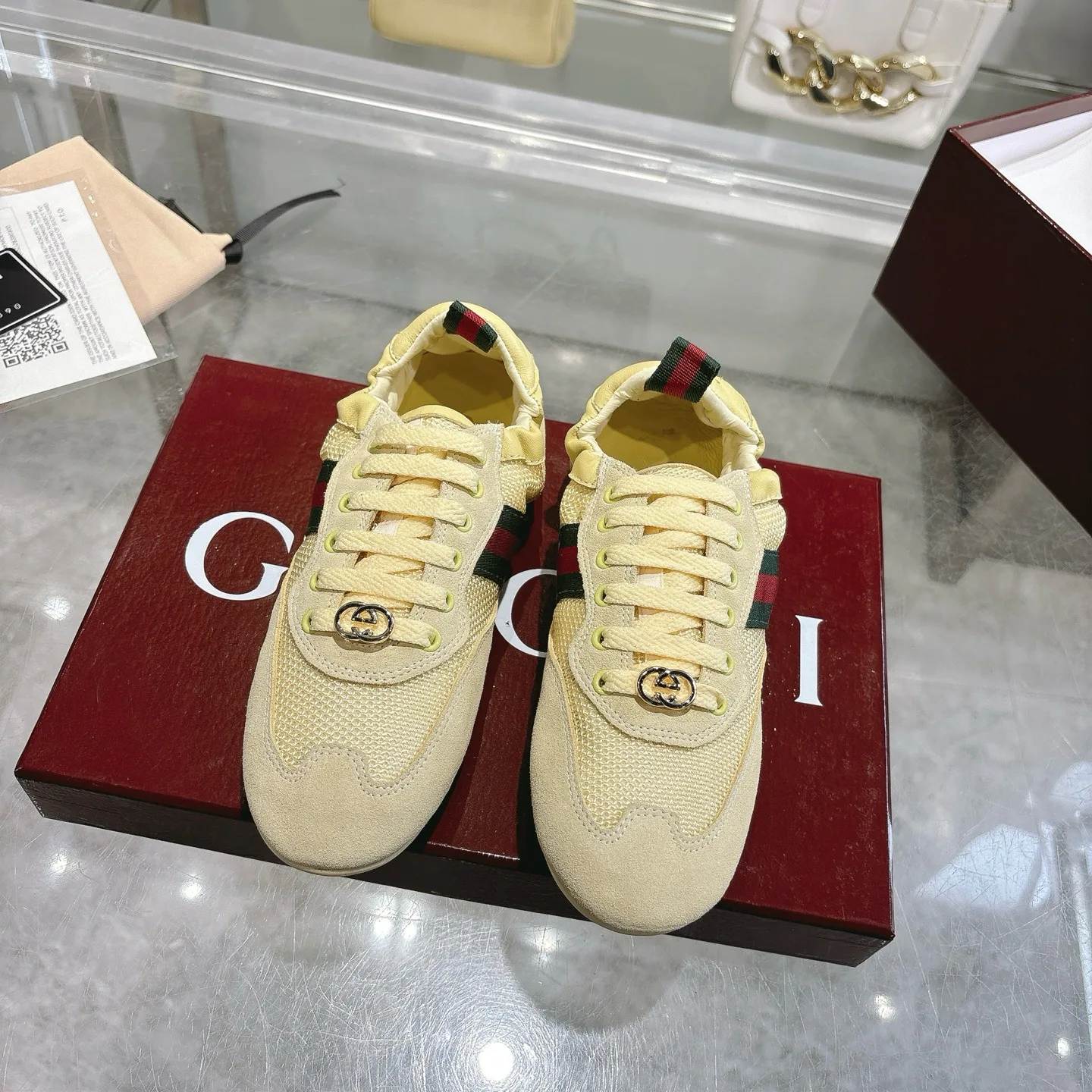Кроссовки Женские Gucci 389126