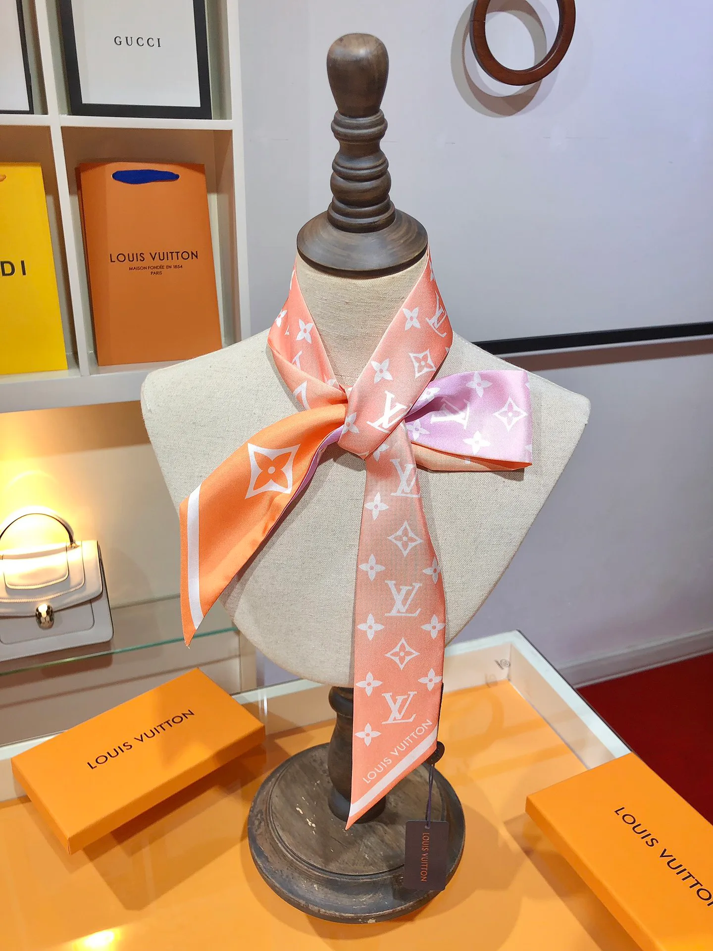 Платки Louis Vuitton 12171922