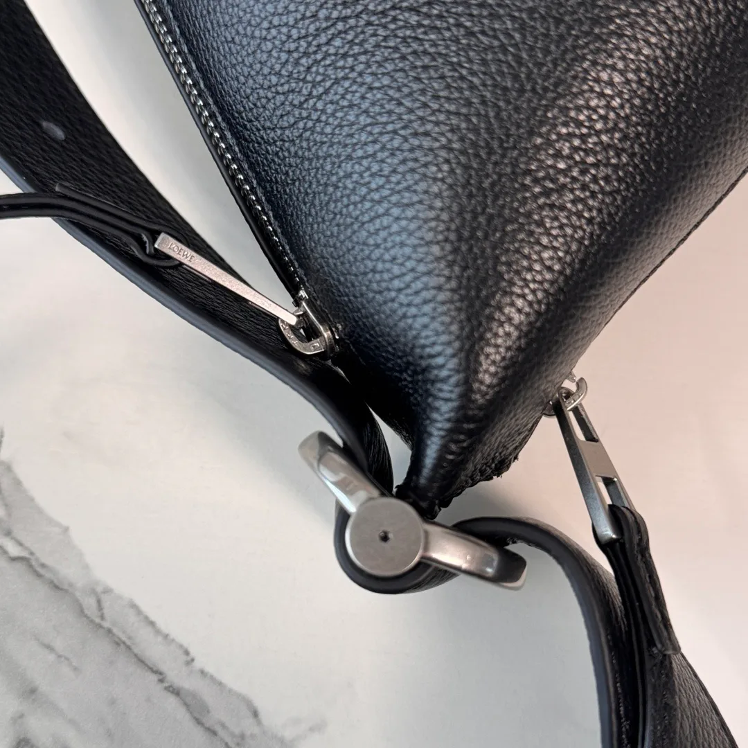 Классические Сумки Женские Loewe 13174359