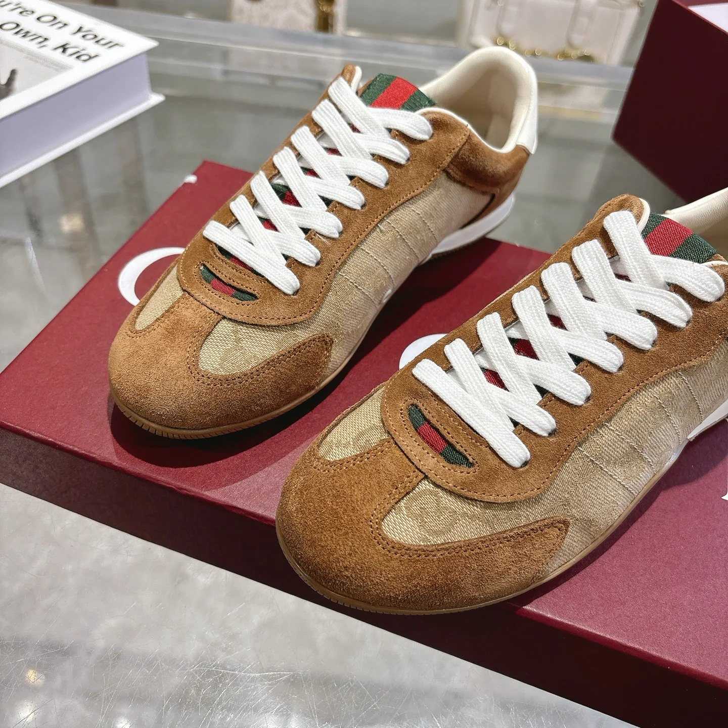 Кроссовки Женские Gucci 379461