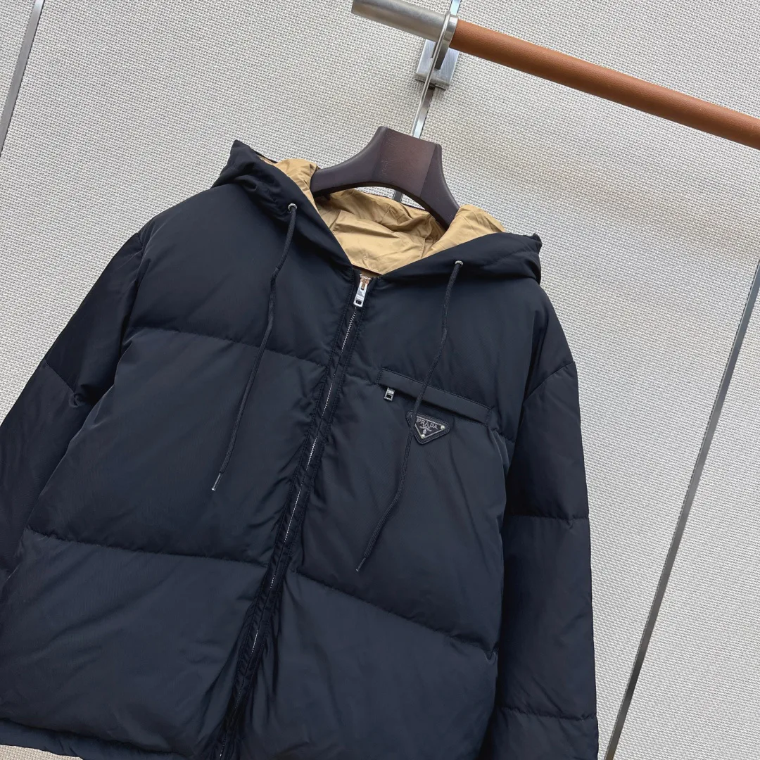 Куртки И Пуховики Женские Prada 18183489