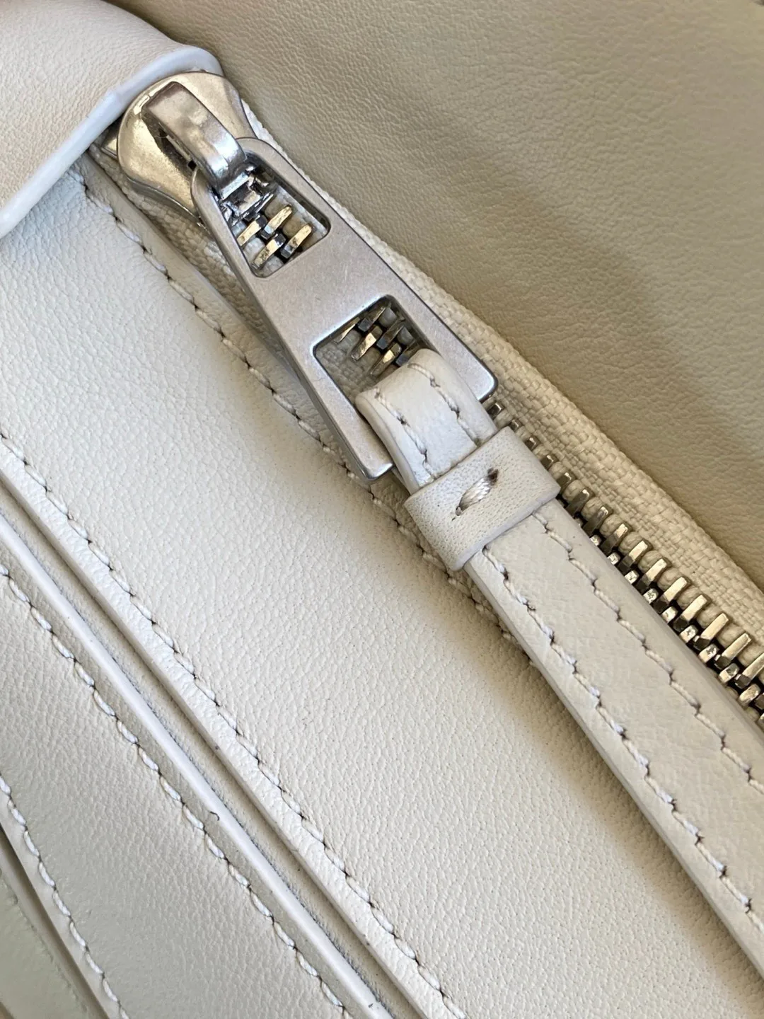 Классические Сумки Женские Loewe 12885178