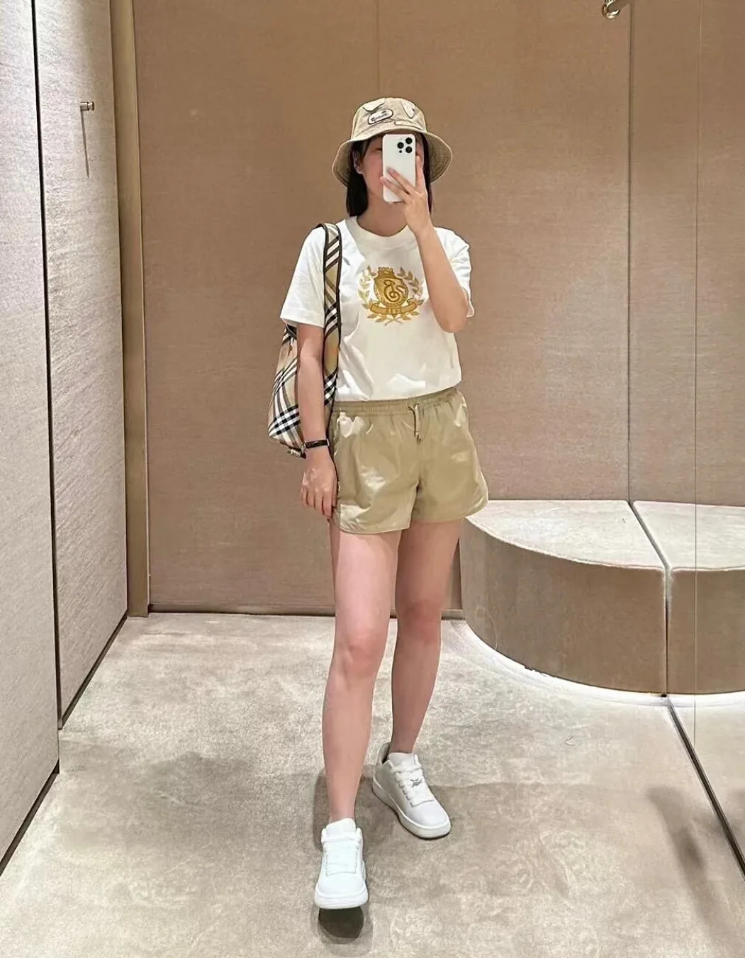 Футболки Женские Burberry 11413233