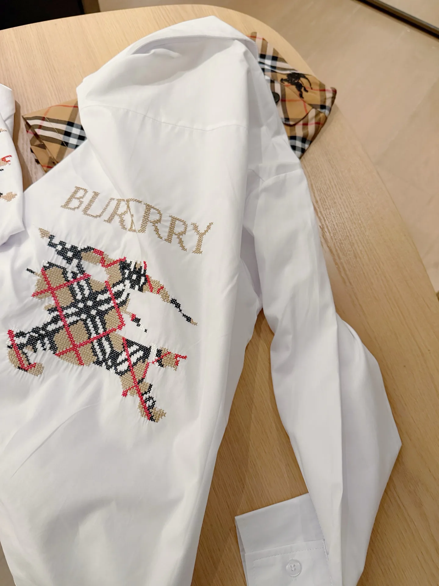 Рубашки Женские Burberry 10646522