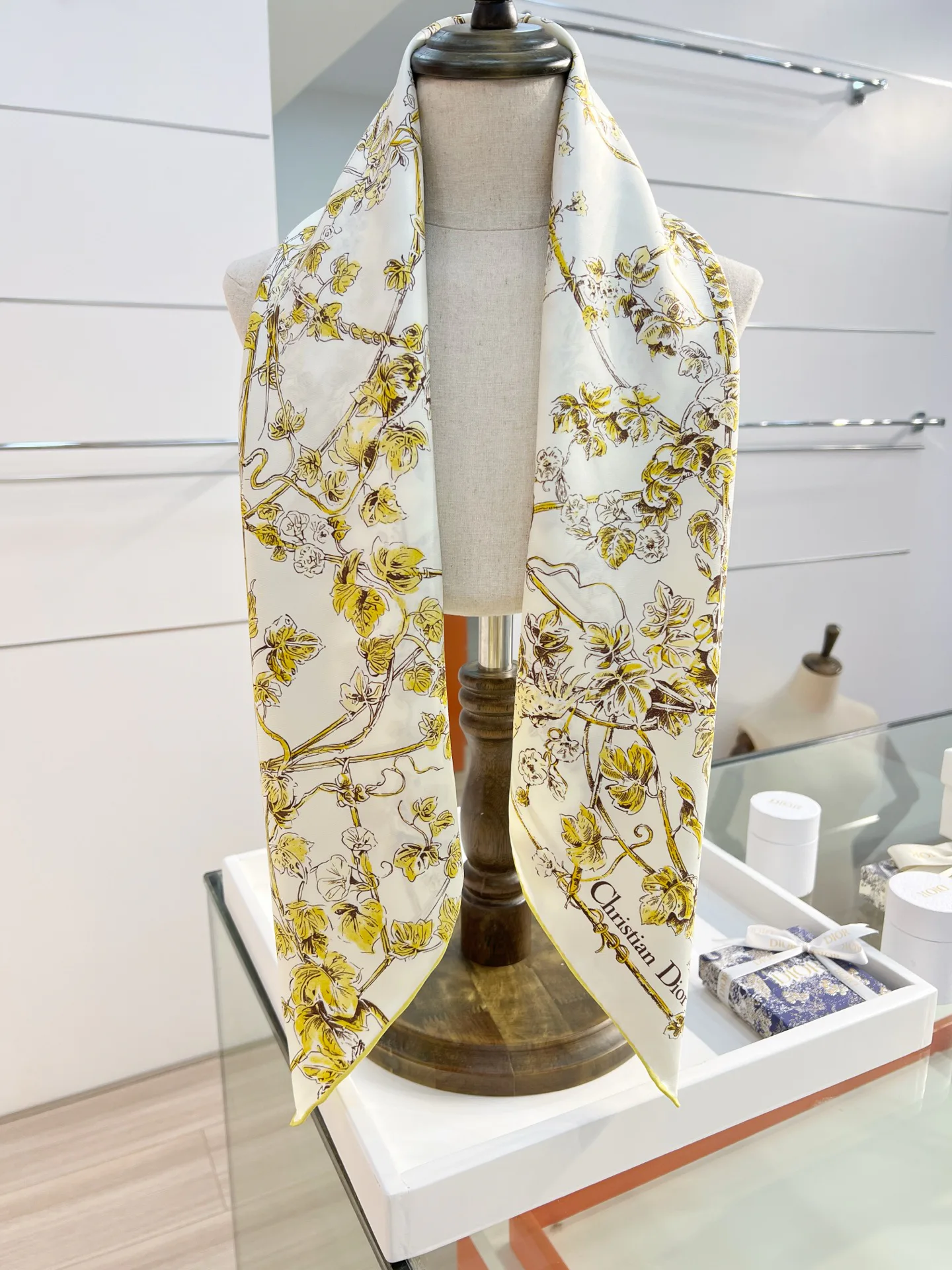 Платки Christian Dior 1883153