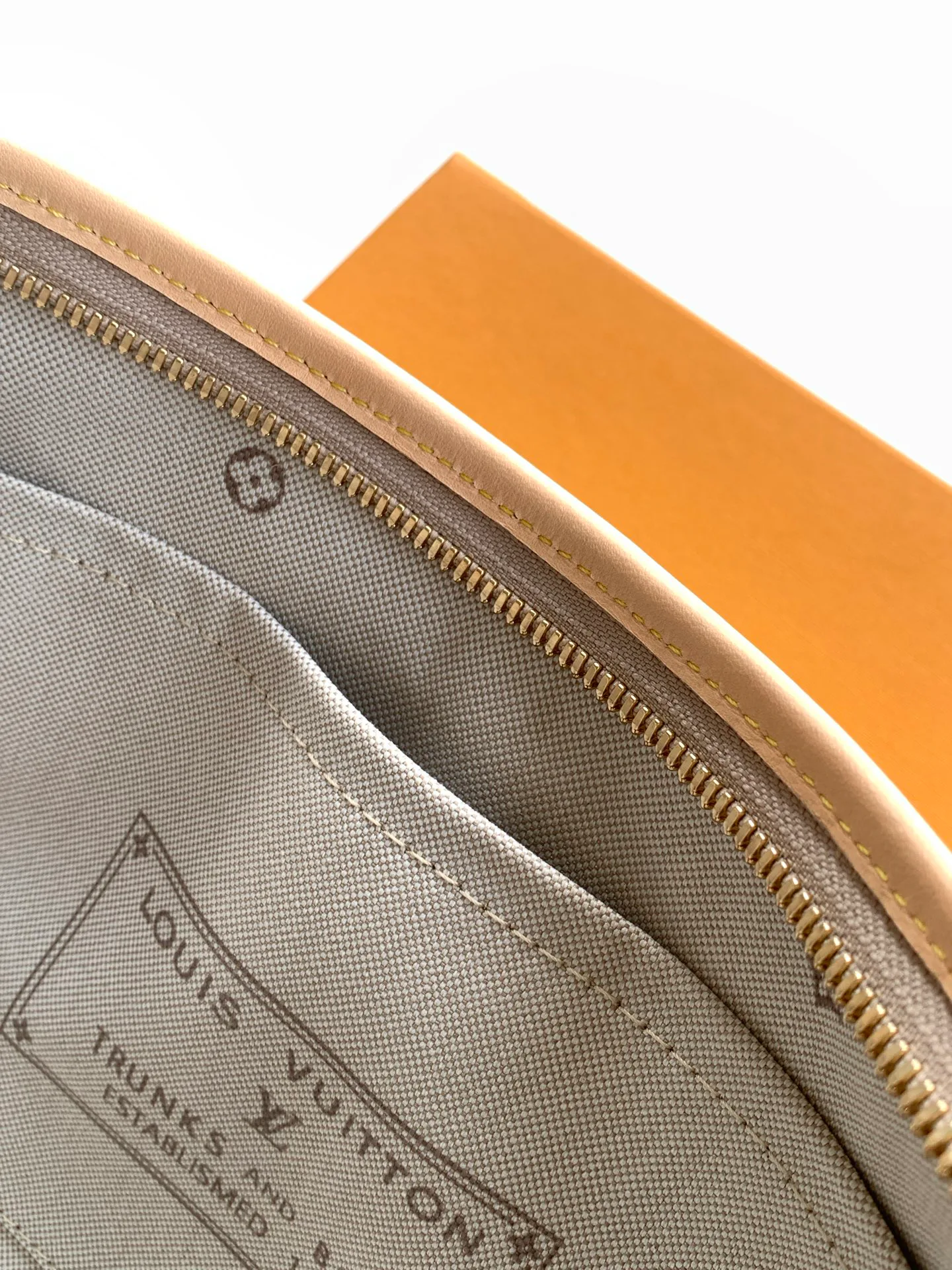 Классические Сумки Женские Louis Vuitton 17483340