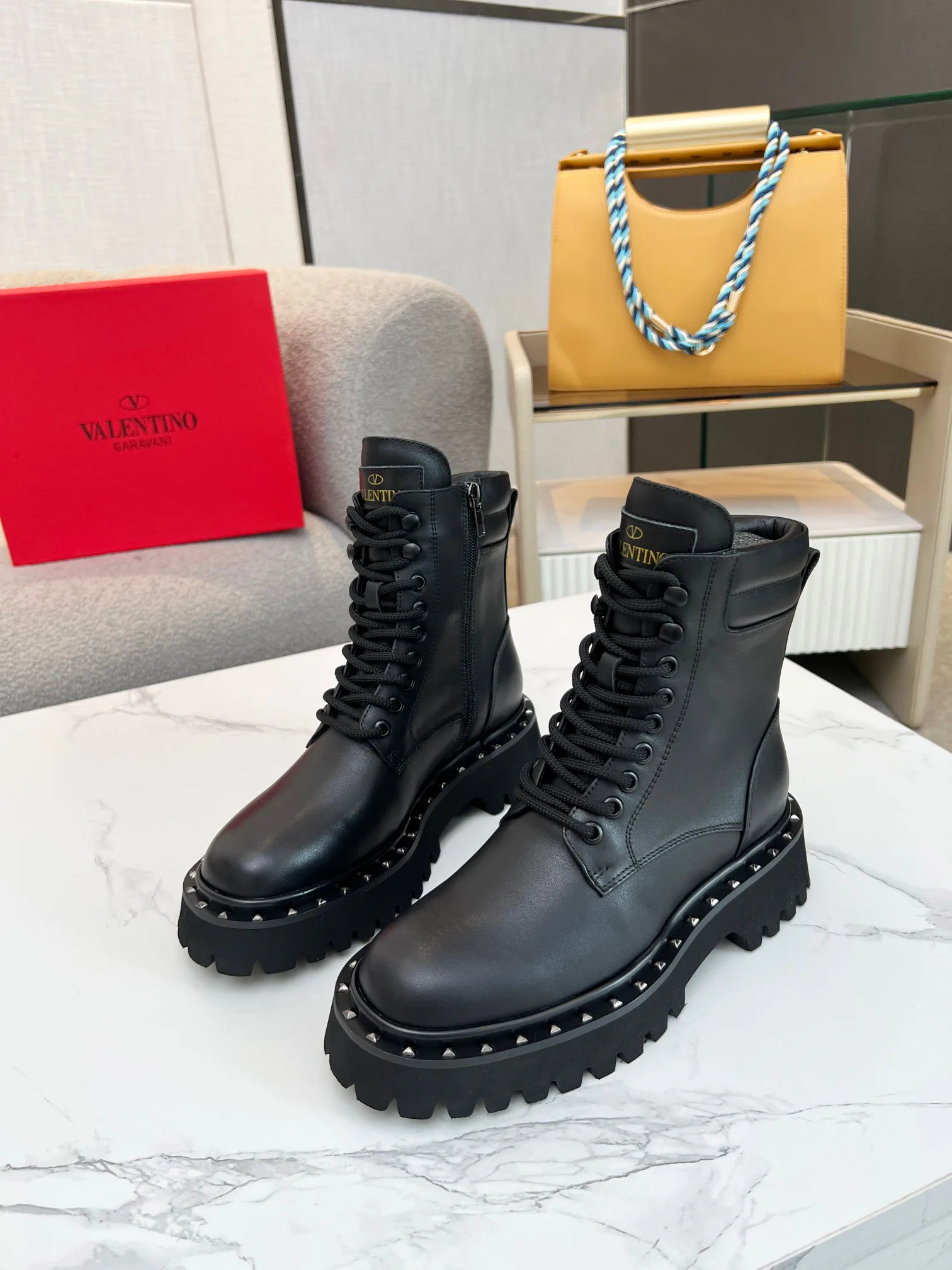 Ботинки Женские Valentino 18702835