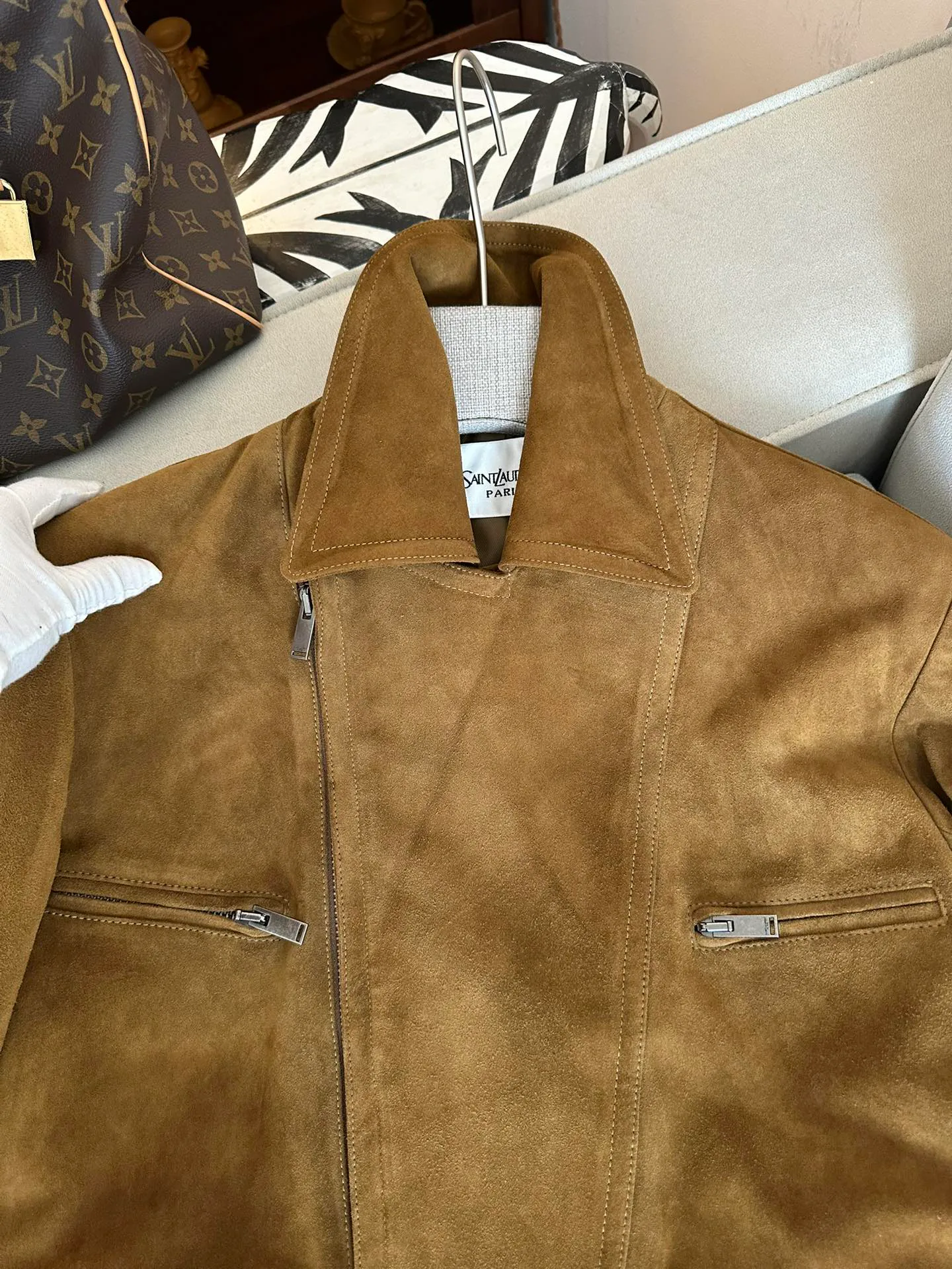 Кожаные Куртки И Дублёнки Женские Saint Laurent 11786232