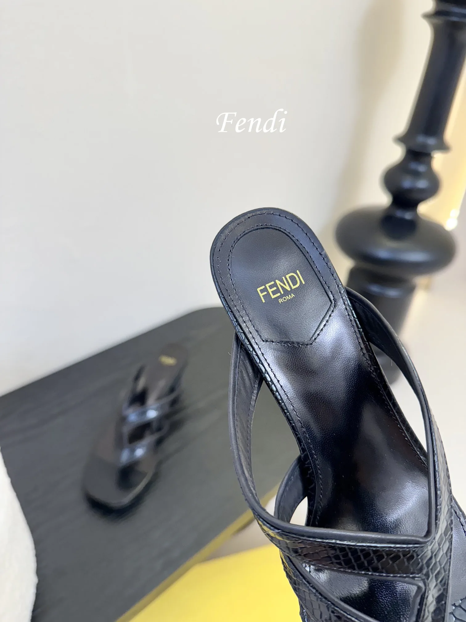 Босоножки Женские Fendi 11441