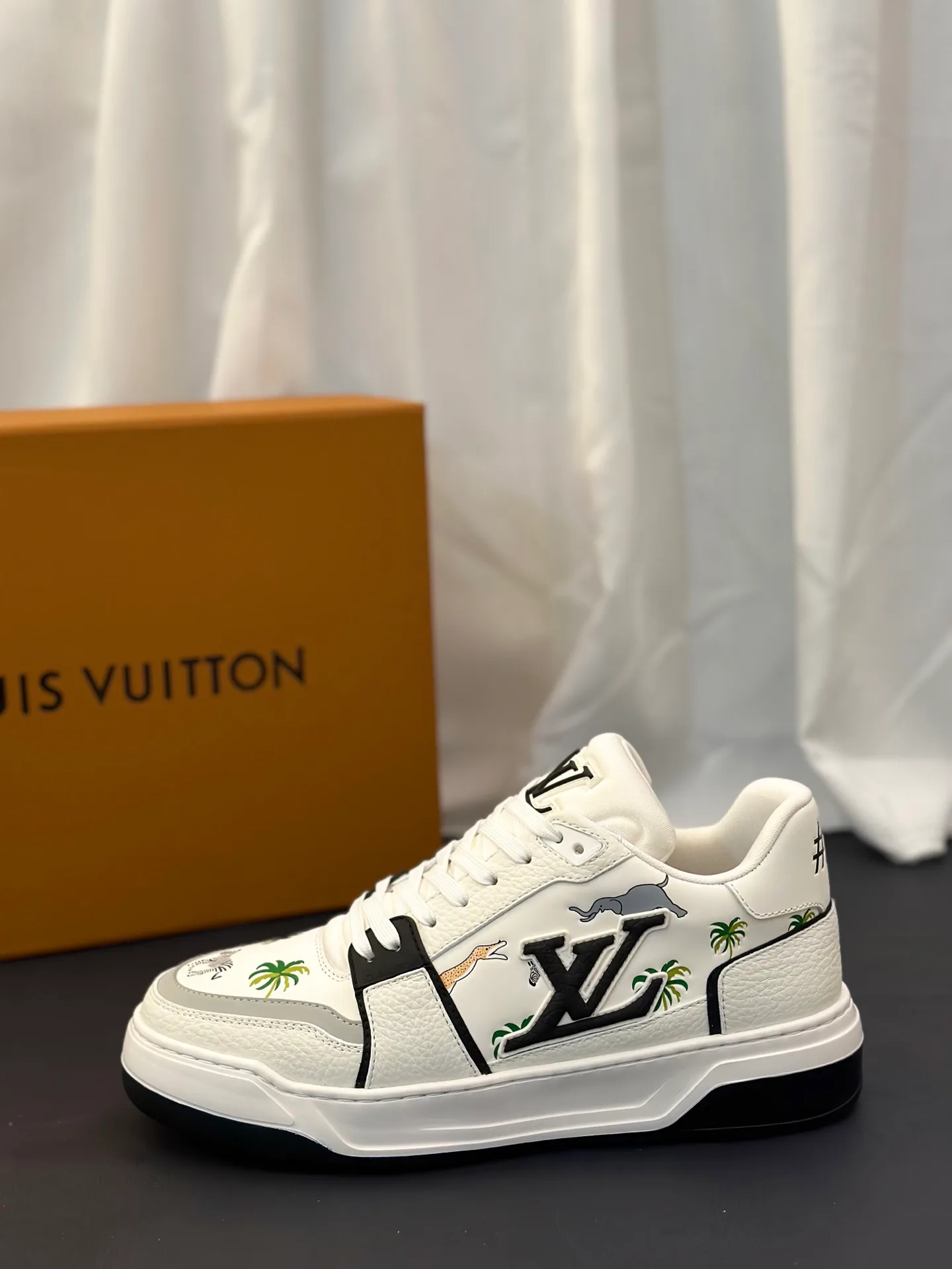 Кроссовки Мужские Louis Vuitton 1801566